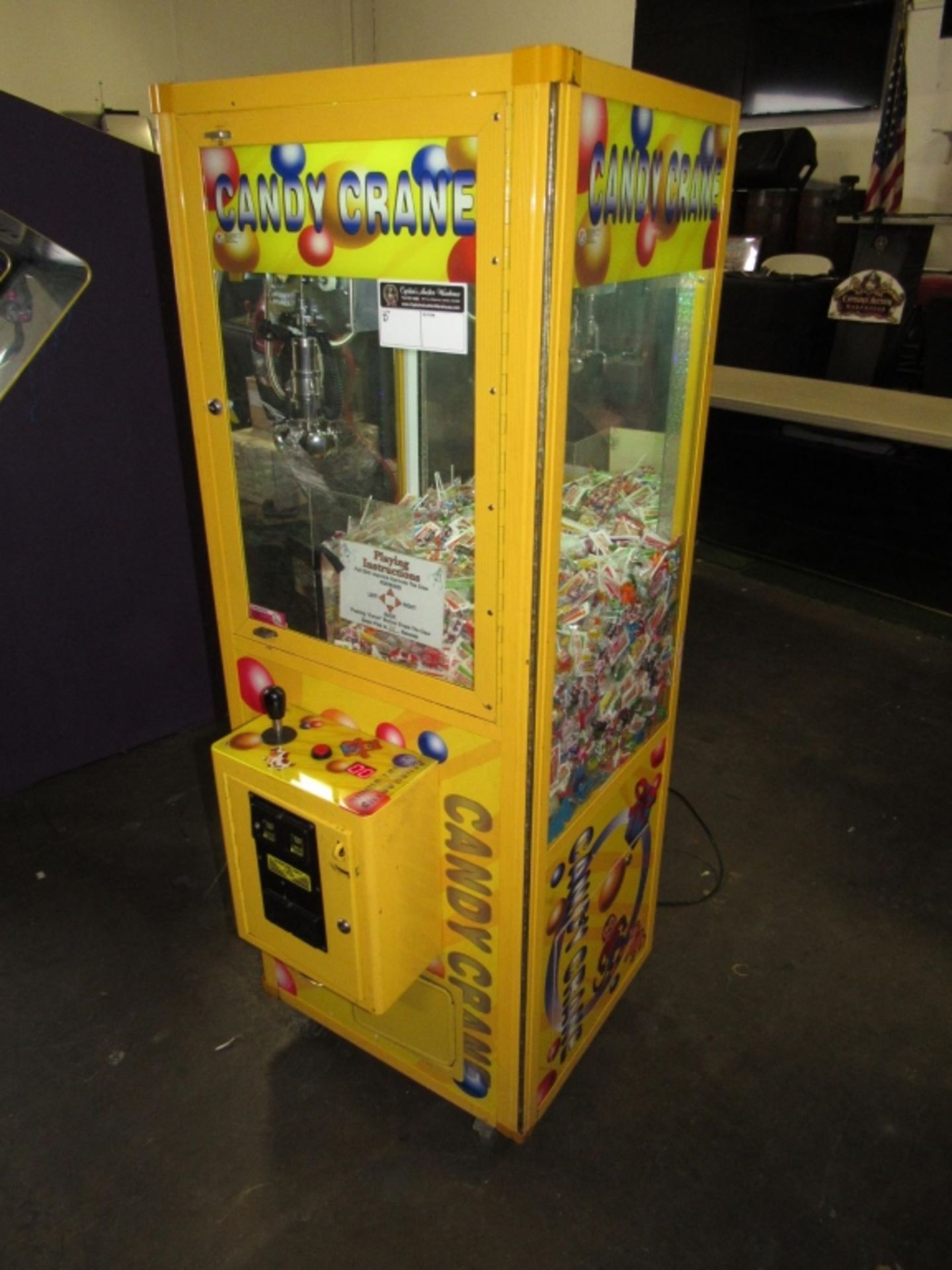 24" YELLOW SMART CANDY SHOVEL CRANE MACHINE - Image 2 of 6