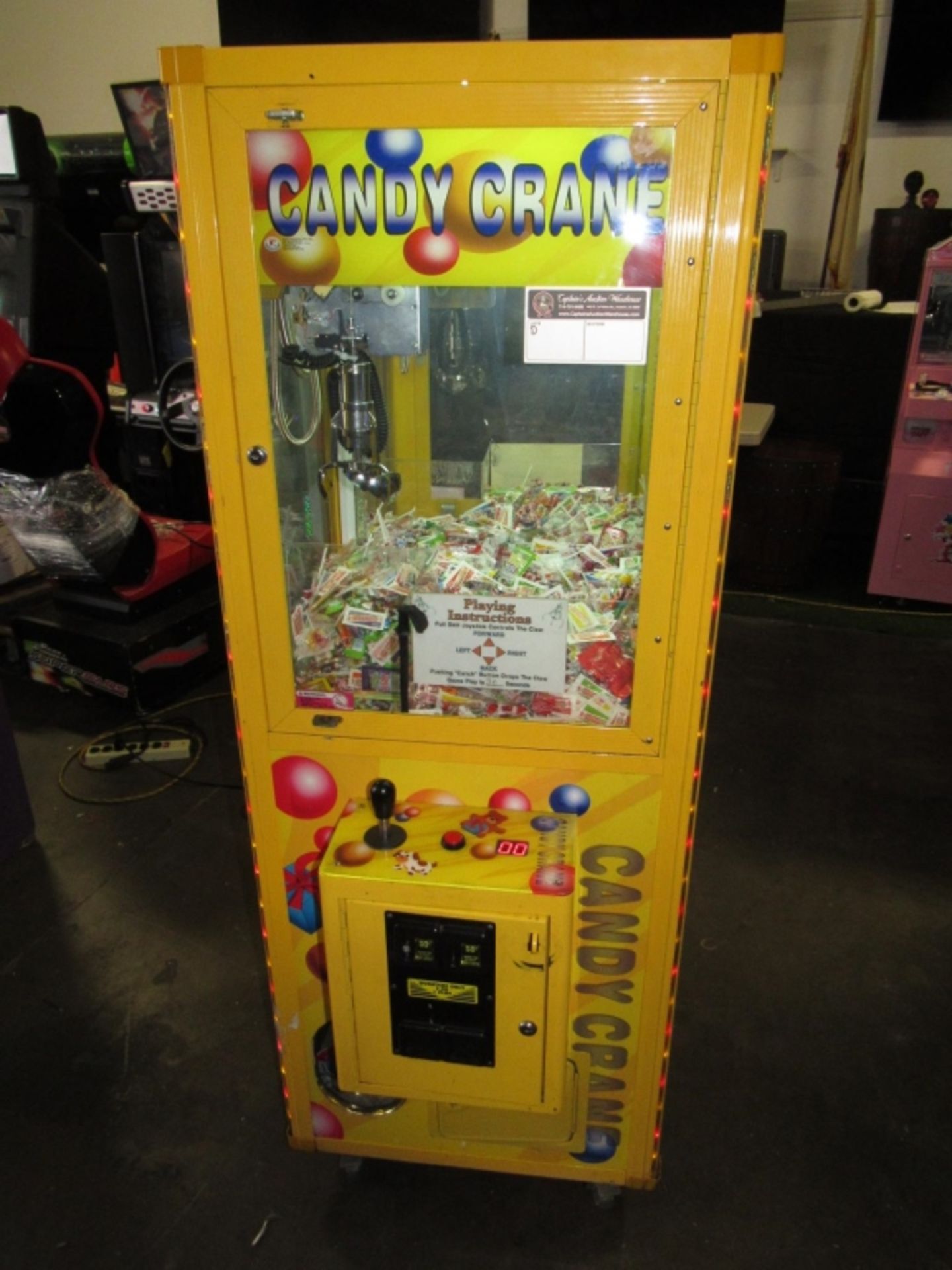 24" YELLOW SMART CANDY SHOVEL CRANE MACHINE - Image 3 of 6