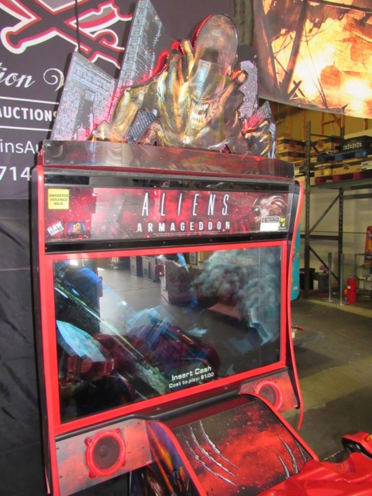 ALIENS ARMAGEDDON 55" LCD DELUXE ARCADE GAME - Image 2 of 9