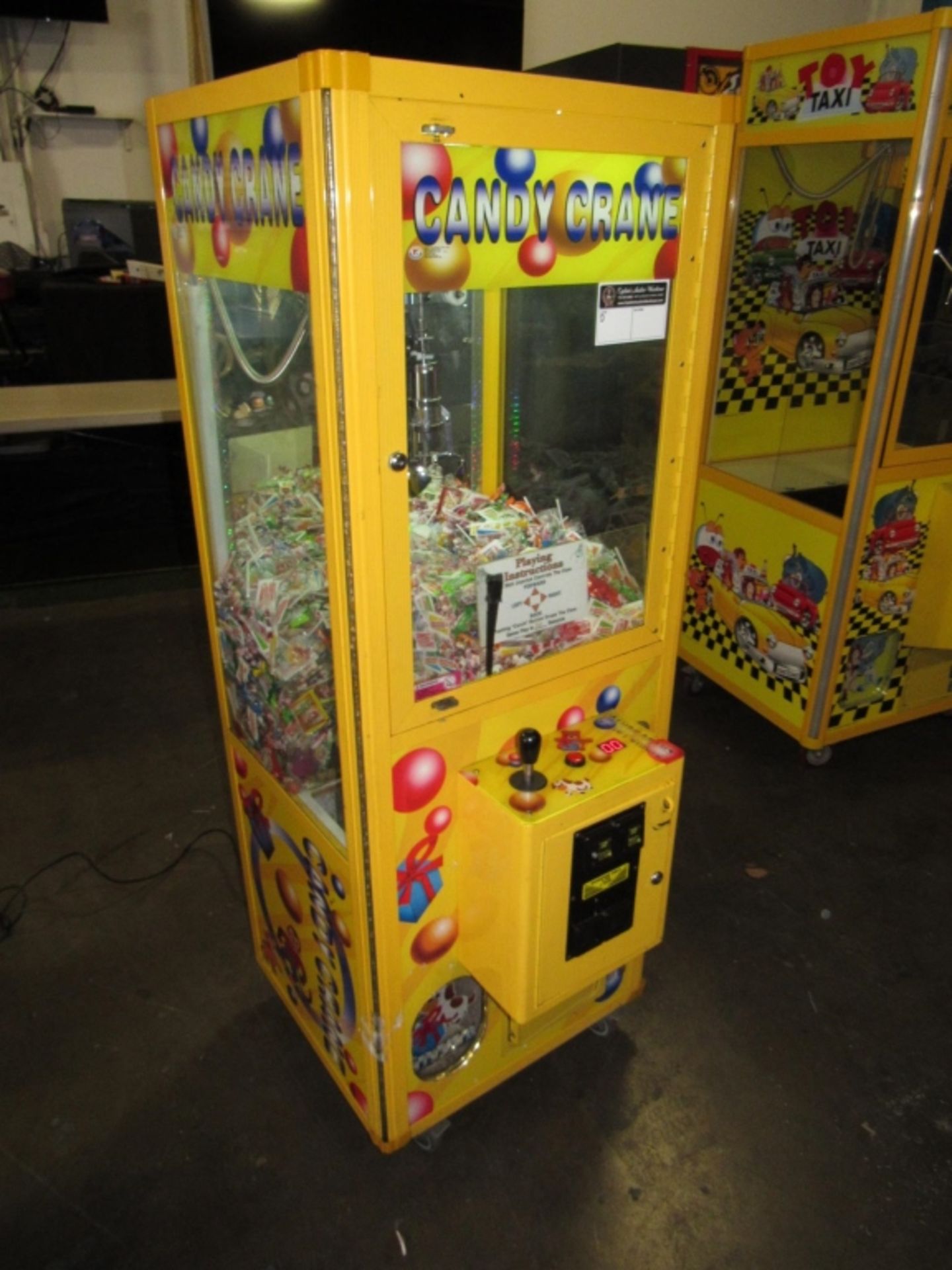 24" YELLOW SMART CANDY SHOVEL CRANE MACHINE