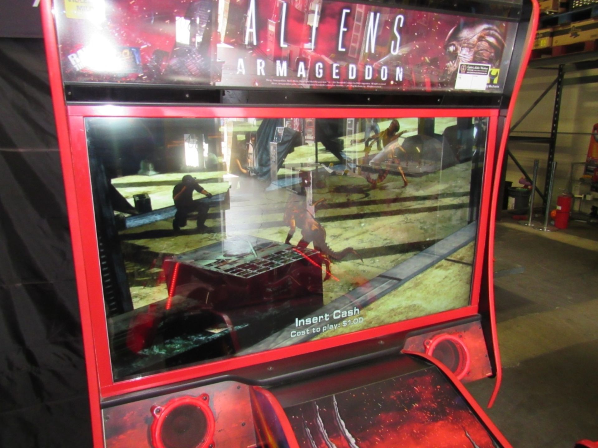 ALIENS ARMAGEDDON 55" LCD DELUXE ARCADE GAME - Image 6 of 9