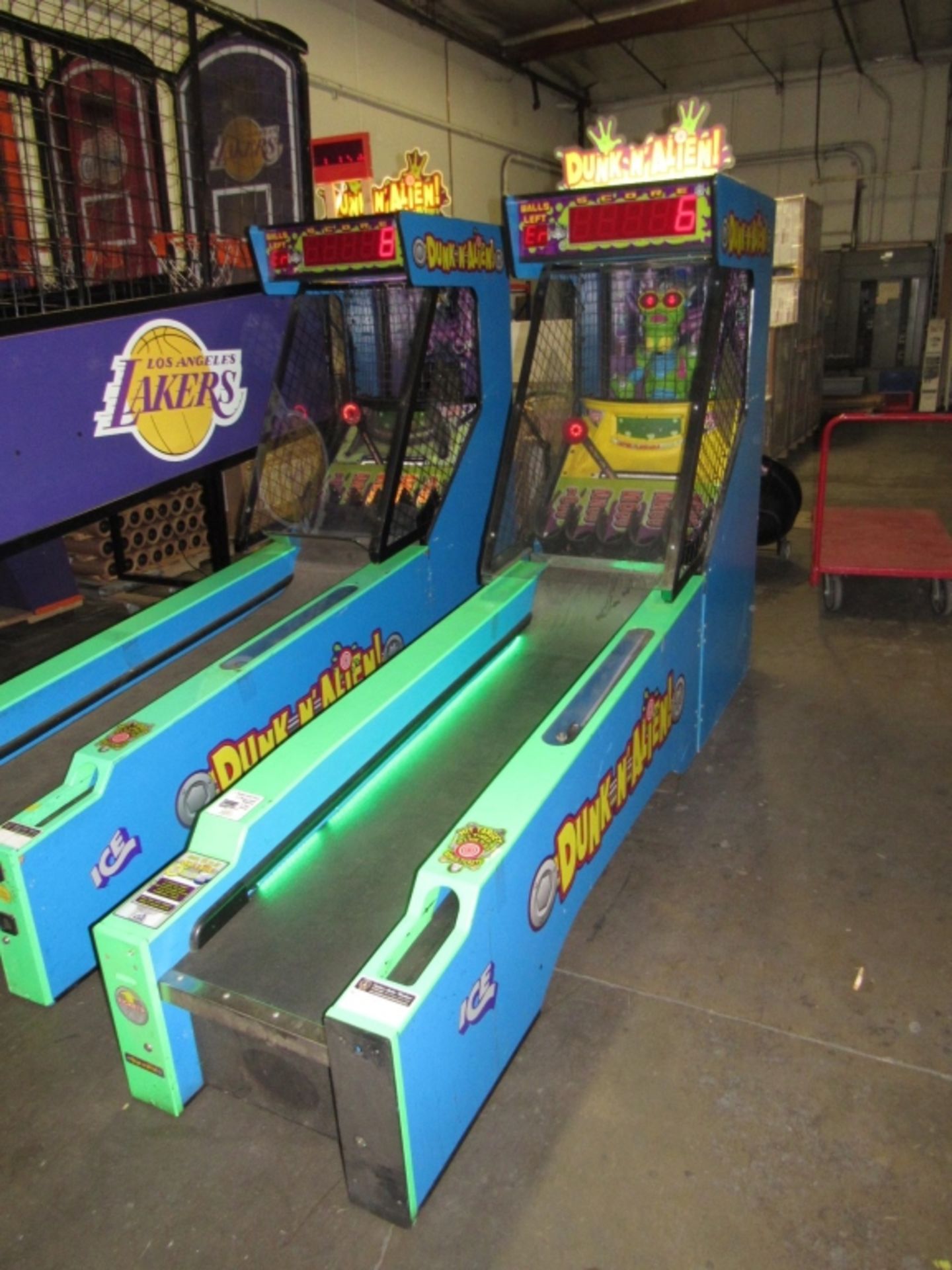 DUNK N' ALIEN ALLEY ROLLER REDEMPTION GAME ICE #1