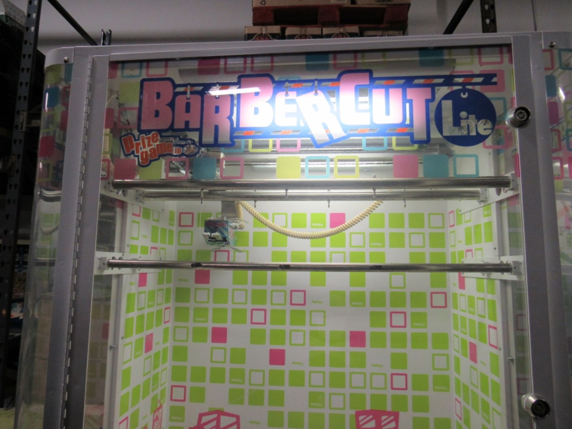 BARBER CUT LITE PRIZE REDEMPTION GAME NAMCO - Image 5 of 7