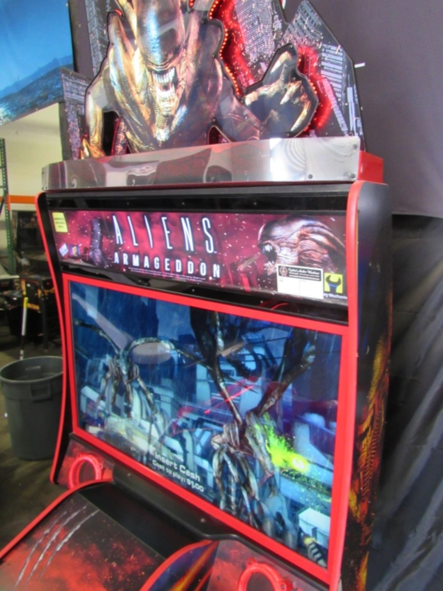 ALIENS ARMAGEDDON 55" LCD DELUXE ARCADE GAME - Image 8 of 9
