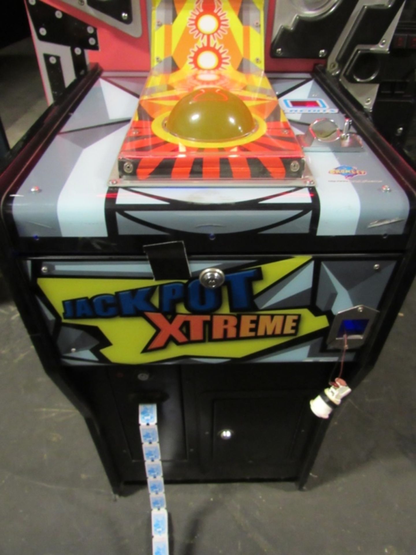 JACKPOT XTREME TICKET REDEMPTION GAME BROMLEY - Image 5 of 5