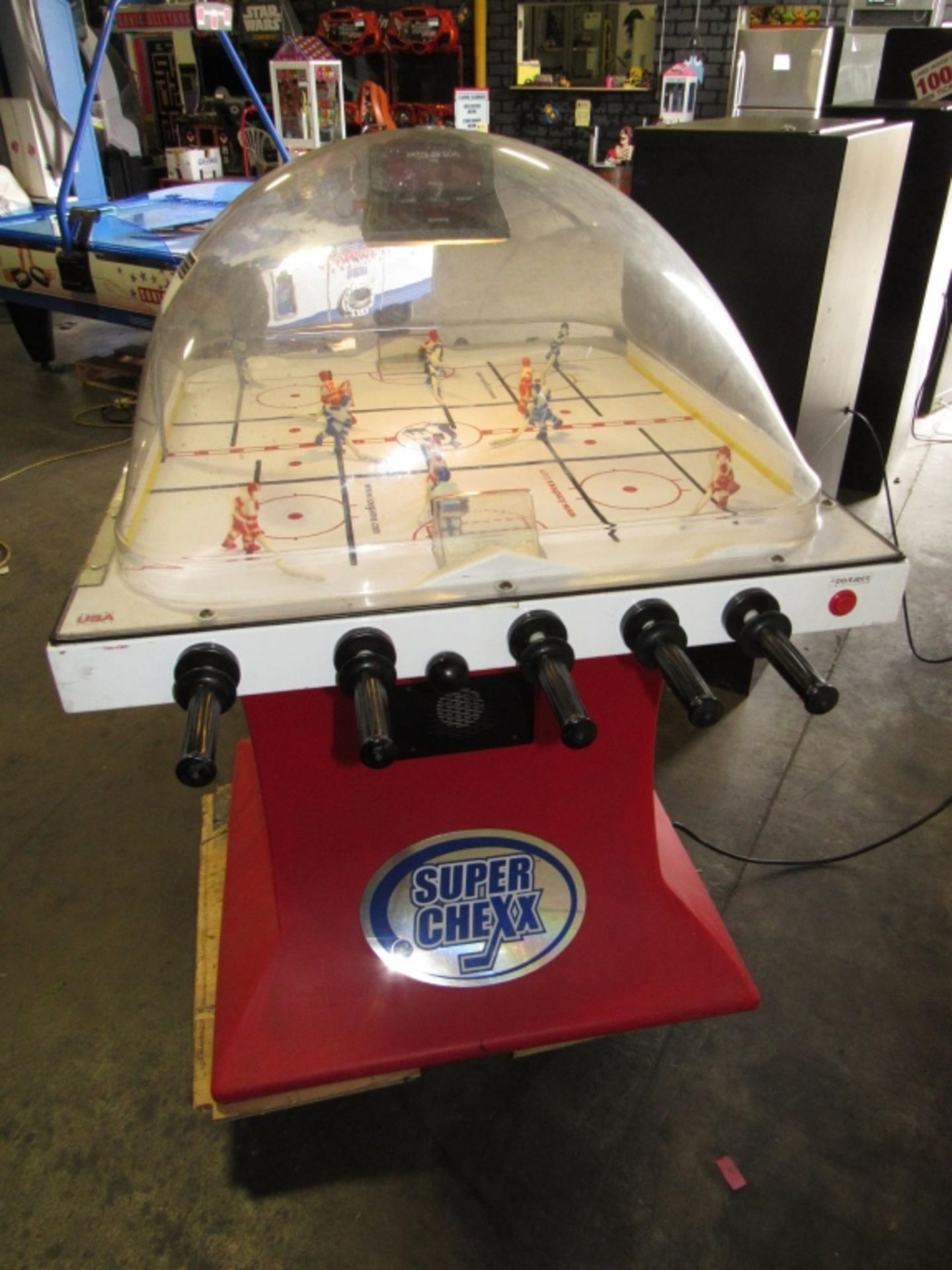 SUPER CHEXX BUBBLE TOP HOCKEY ARCADE GAME - Image 3 of 5