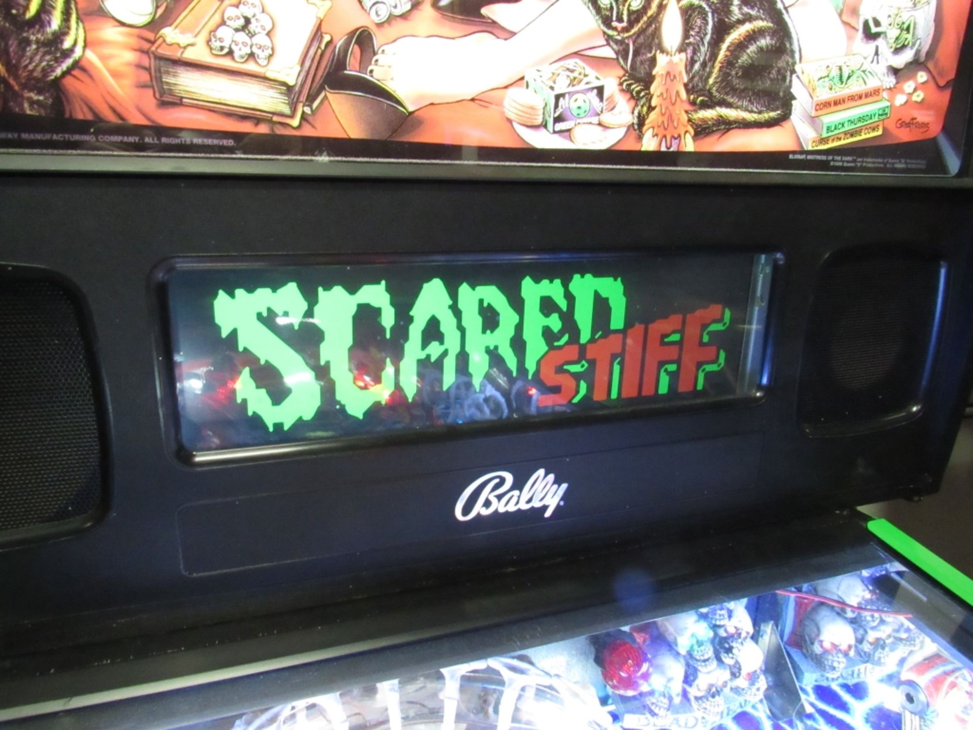 SCARED STIFF ELVIRA PINBALL MACHINE BALLY 1996 - Image 11 of 20