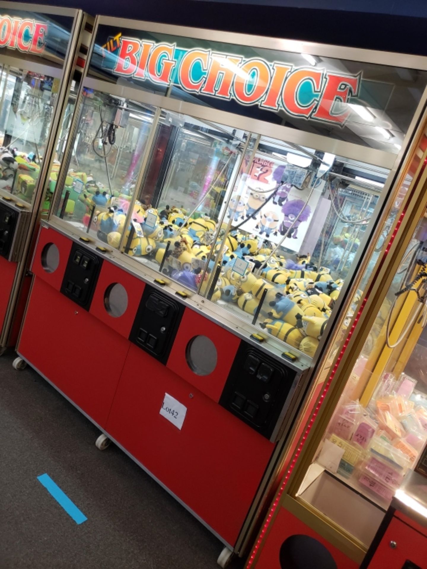 BIG CHOICE TRIPLE CLAW CRANE MACHINE