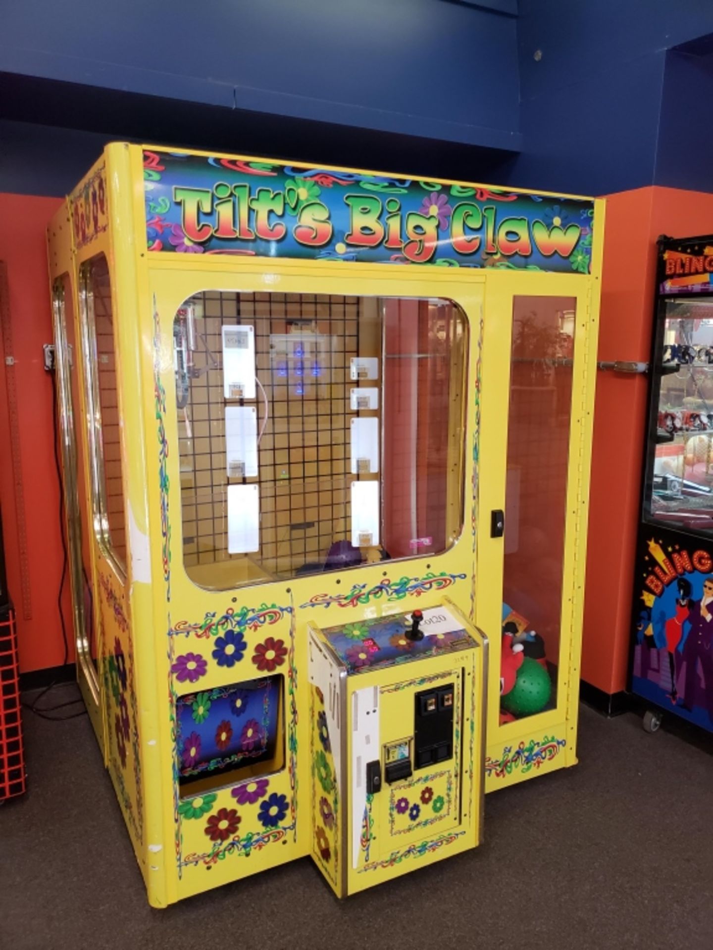 MONSTER PLUSH CLAW CRANE MACHINE