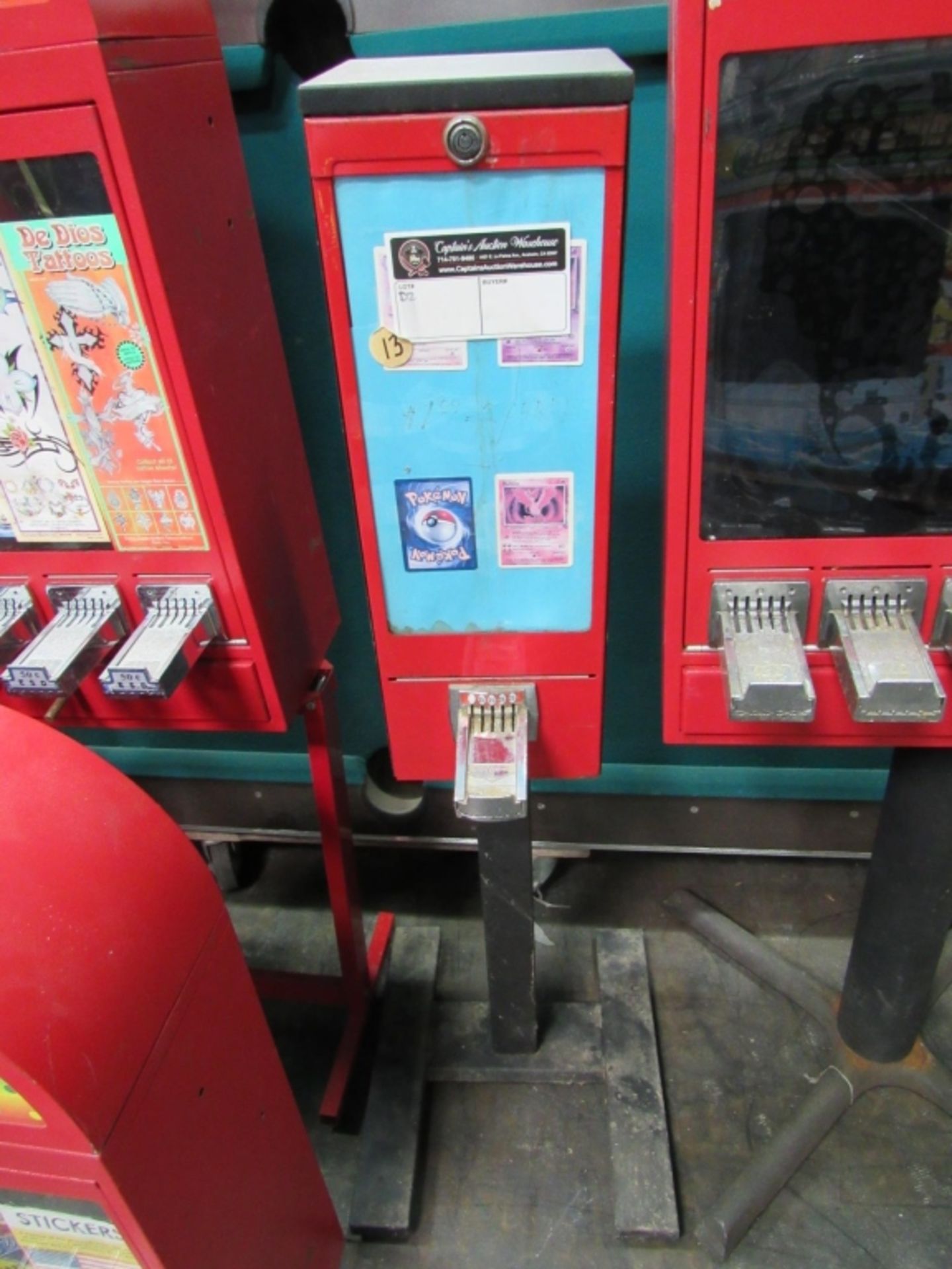 SINGLE SELECT STICKER VENDING STAND #13