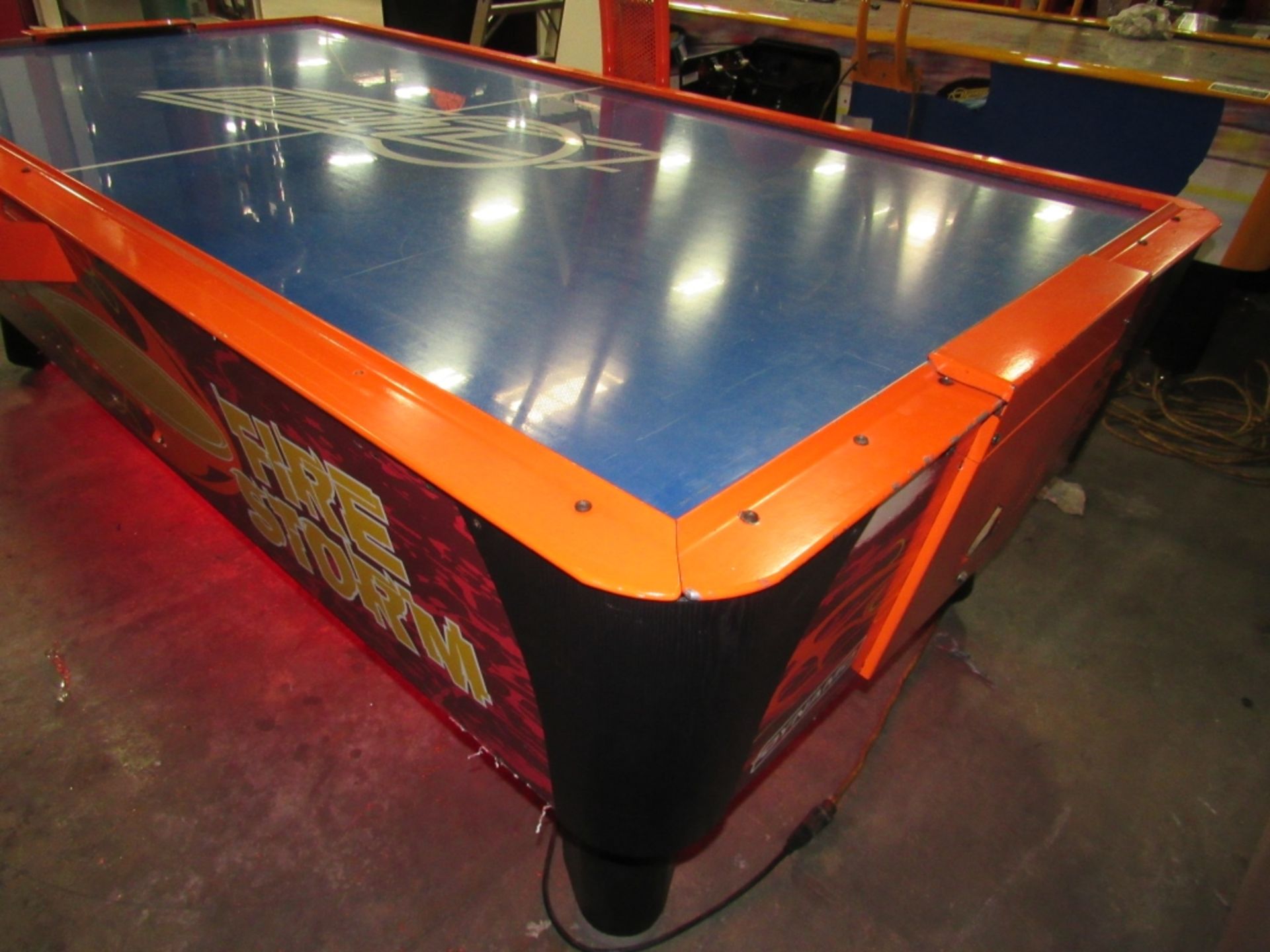 AIR HOCKEY DYNAMO FIRESTORM W/ OVERHEAD SCORING - Image 8 of 10