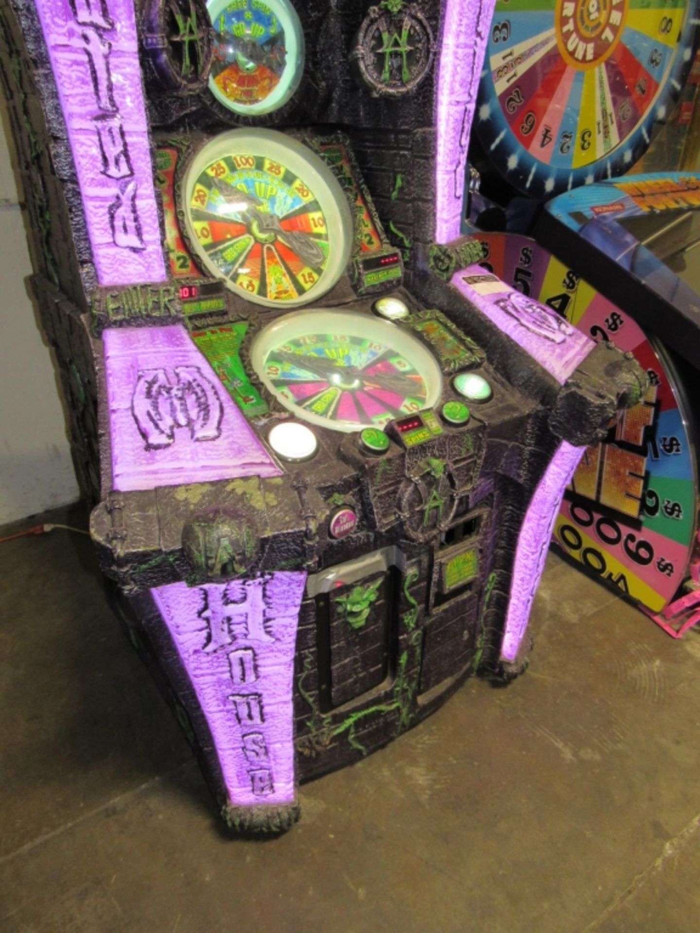 HAUNTED HOUSE 1 PLAYER TICKET REDEMPTION GAME - Image 5 of 5