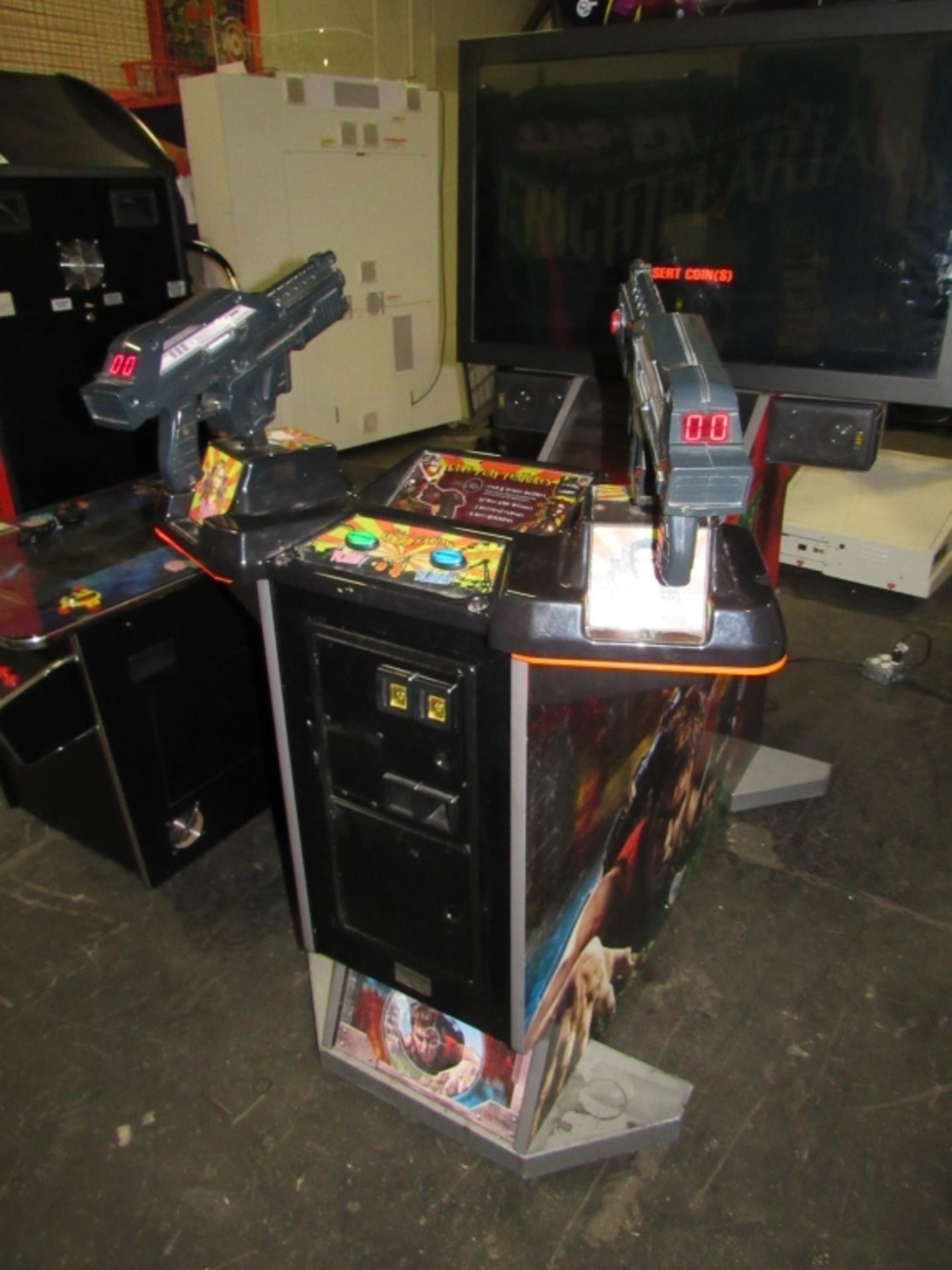 FRIGHT FEARLAND 42" LCD FIXED GUN ARCADE GAME - Image 2 of 7