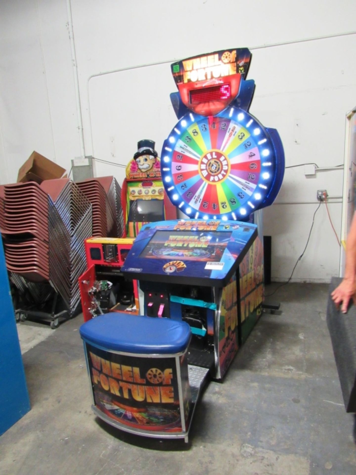 WHEEL OF FORTUNE DELUXE RAW THRILLS ARCADE GAME