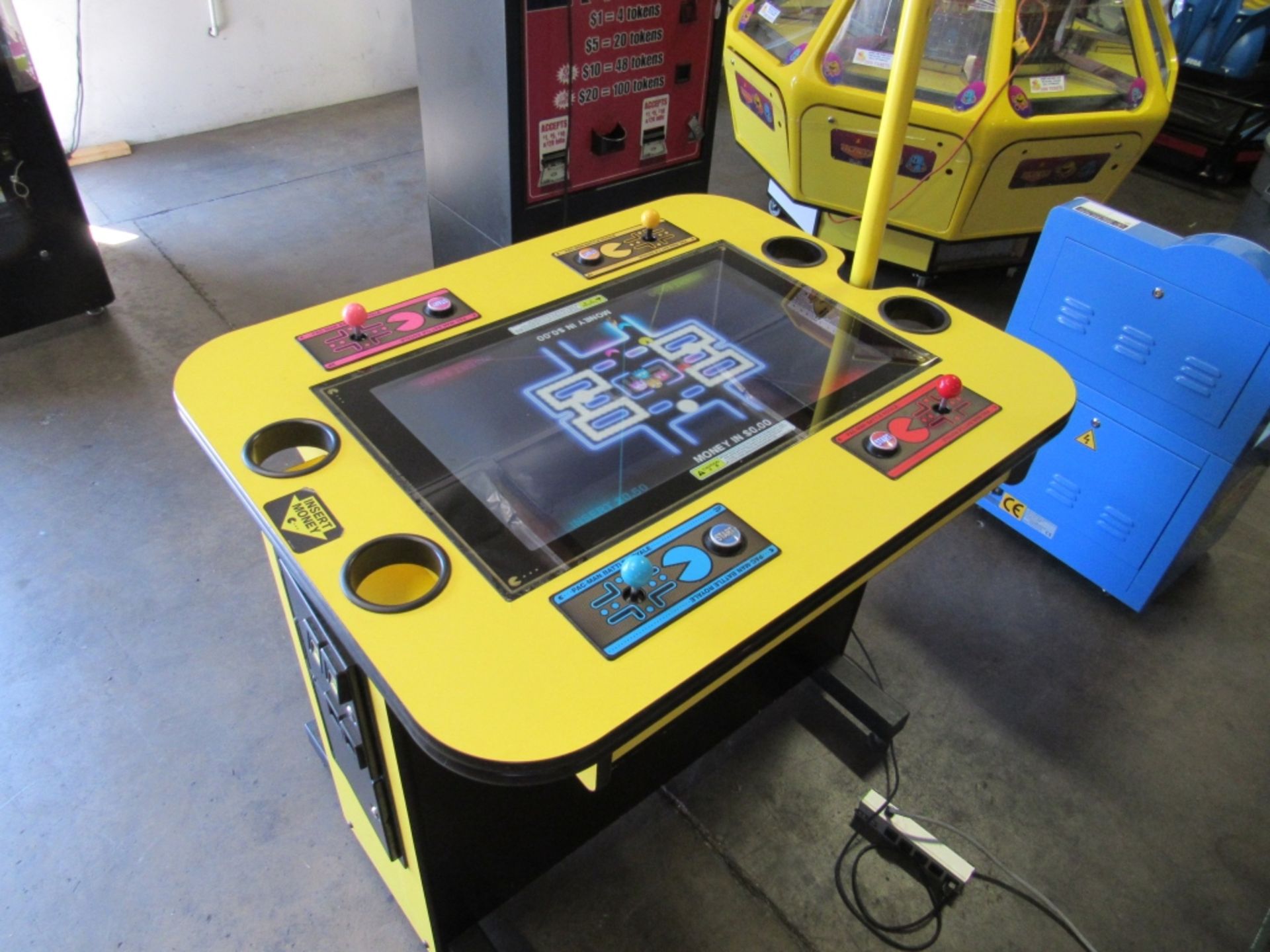 PACMAN BATTLE ROYALE 4 PLAYER TABLE ARCADE GAME - Image 10 of 11