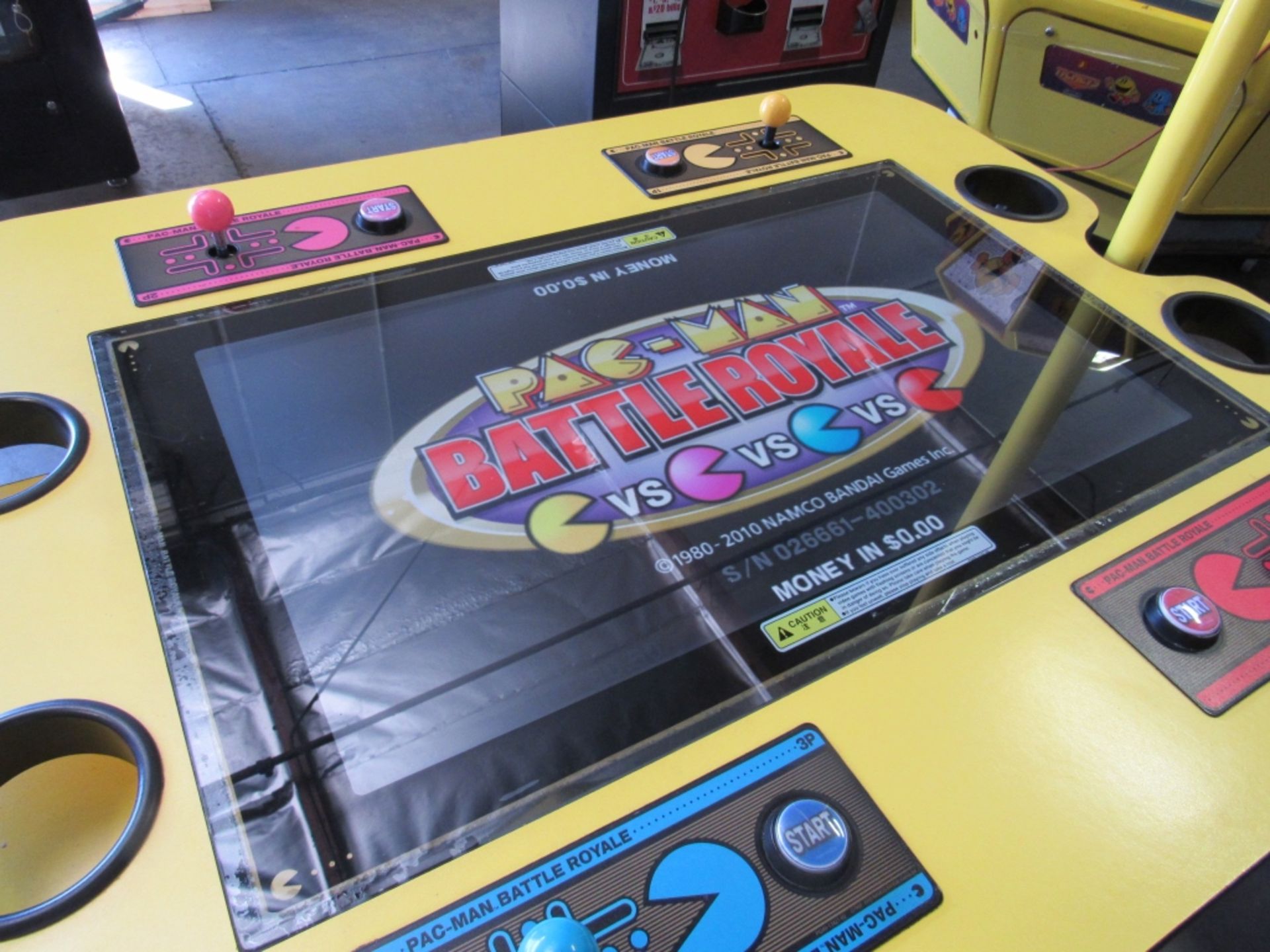 PACMAN BATTLE ROYALE 4 PLAYER TABLE ARCADE GAME - Image 4 of 11