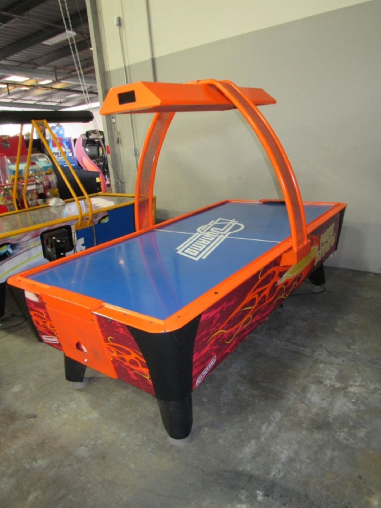 AIR HOCKEY DYNAMO FIRESTORM W/ OVERHEAD SCORING - Image 4 of 10