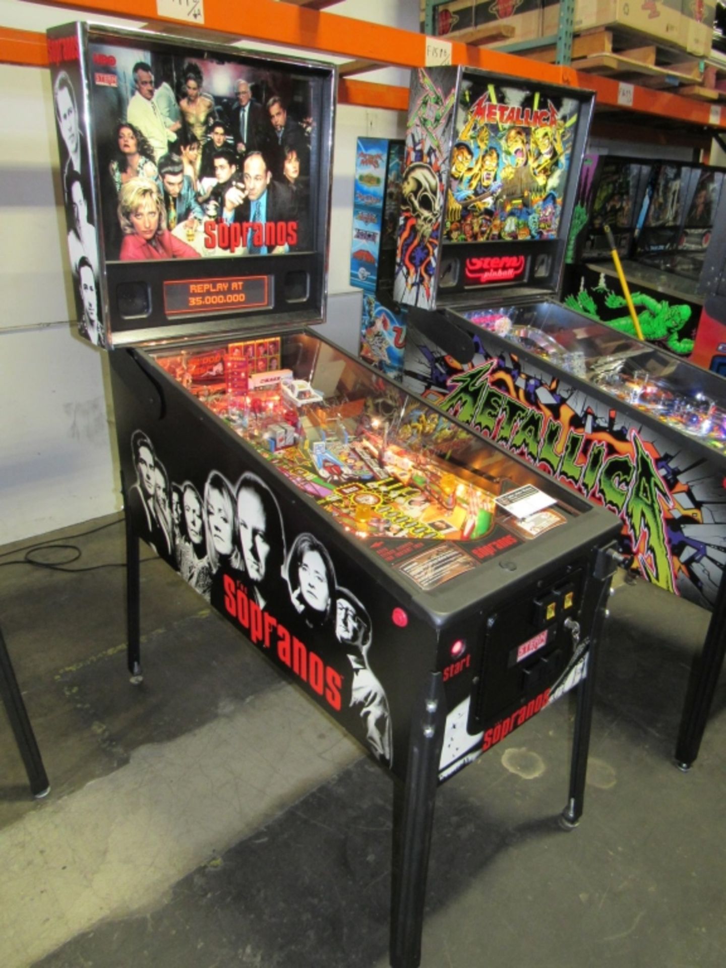 THE SOPRANO'S PINBALL MACHINE HUO STERN INC.