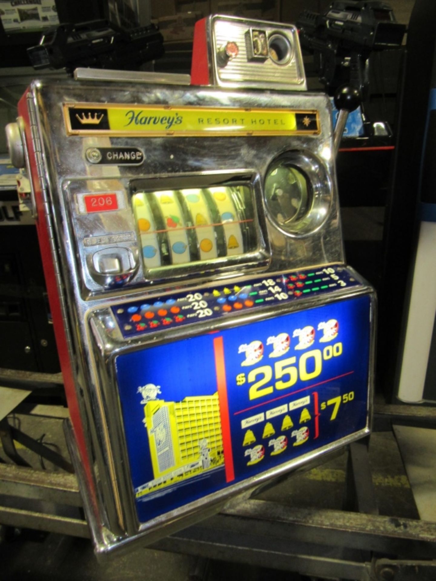 ANTIQUE 1960'S PACE MECHANICAL SLOT MACHINE