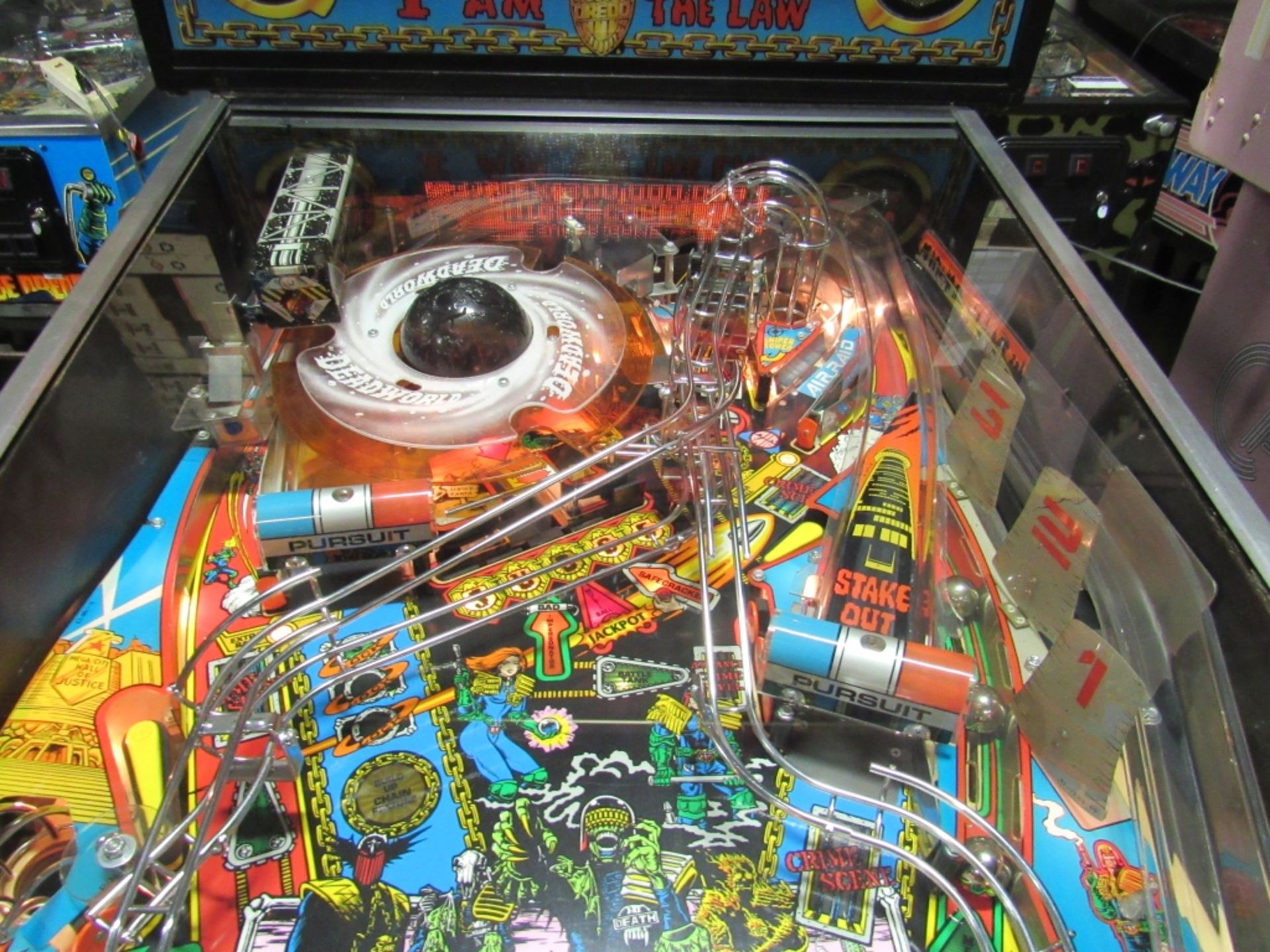 JUDGE DREDD WIDE PINBALL MACHINE BALLY 1993 - Image 9 of 9