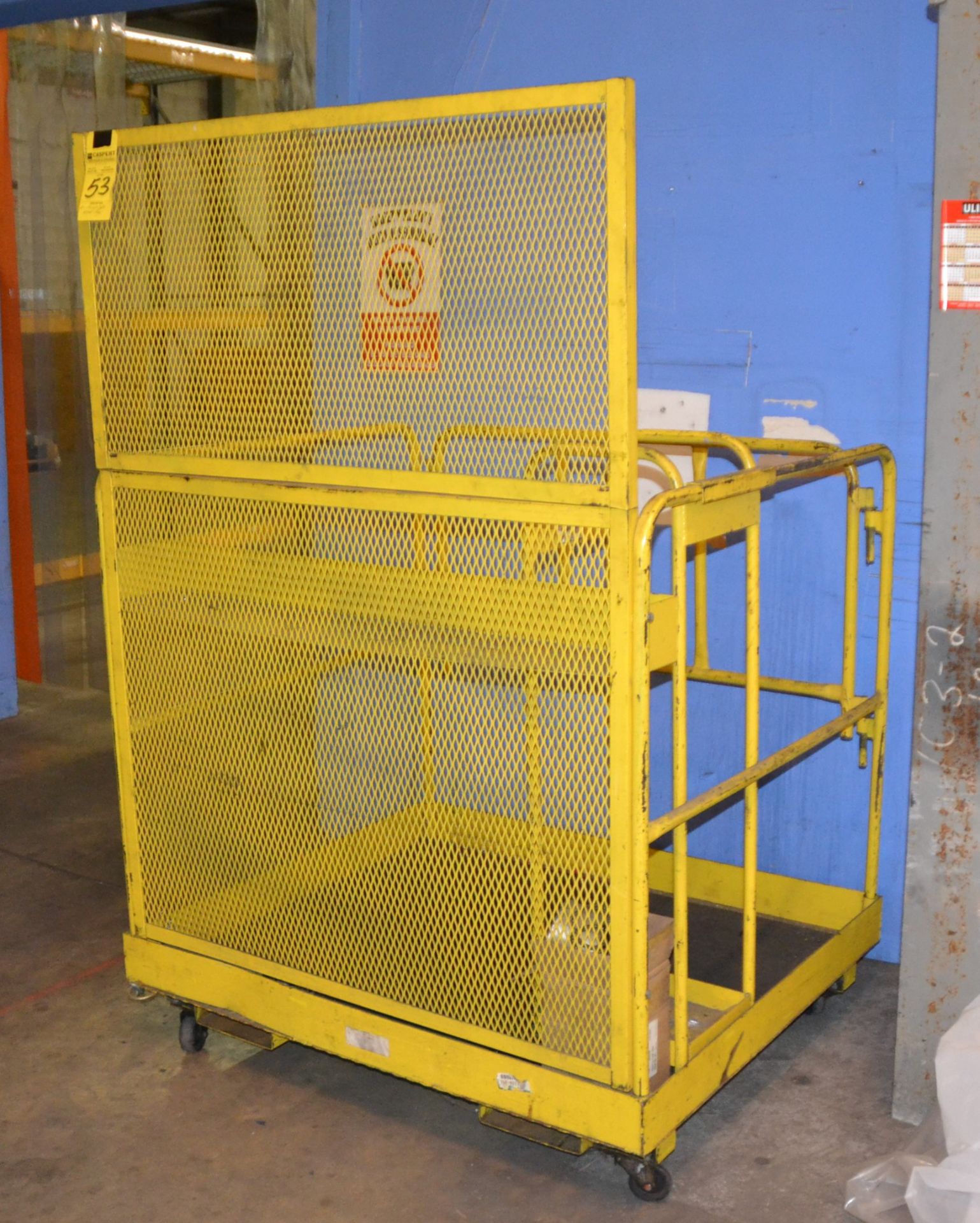 PLATFORM WORK CAGE FOR FORKLIFT