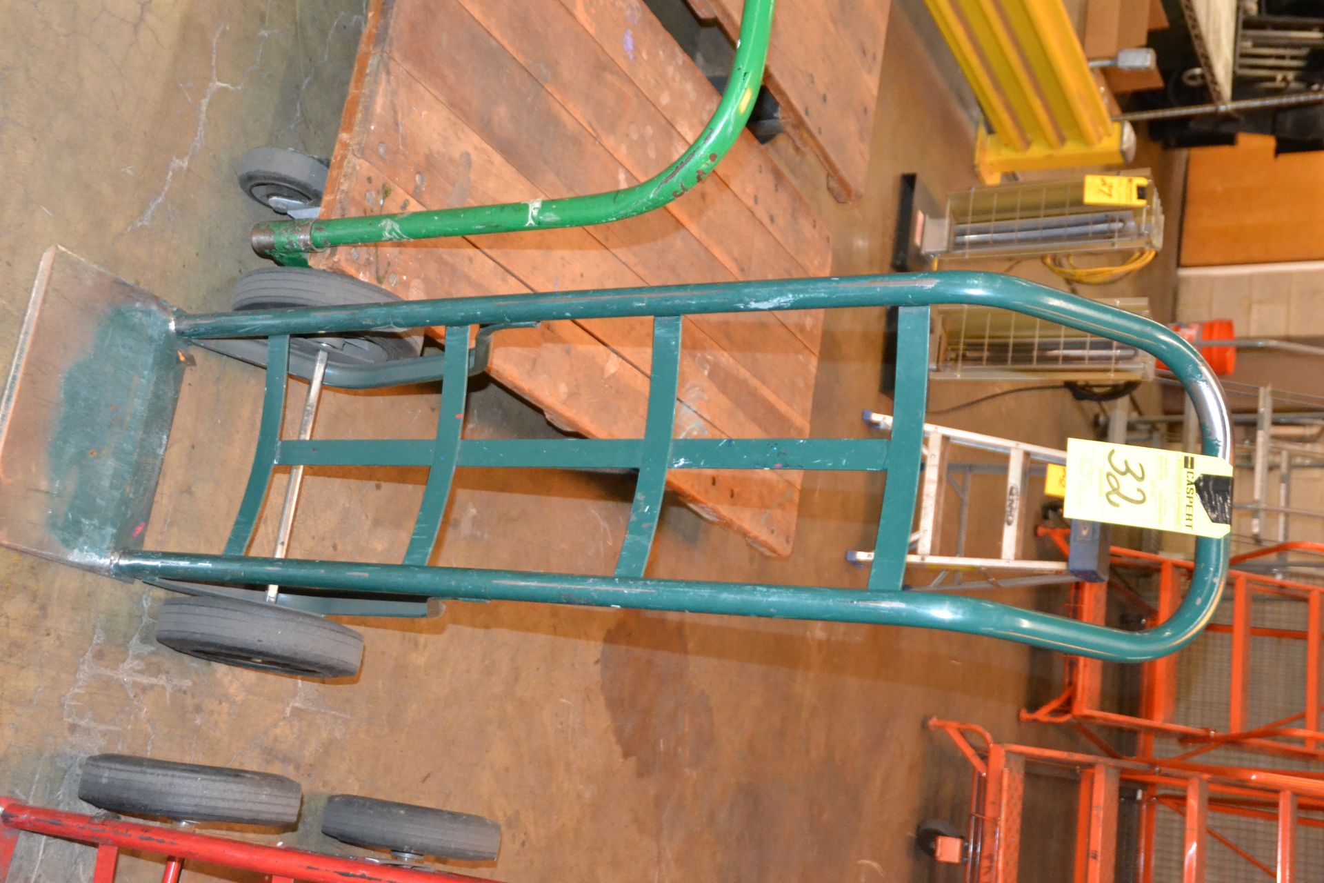 GREEN HAND TRUCK