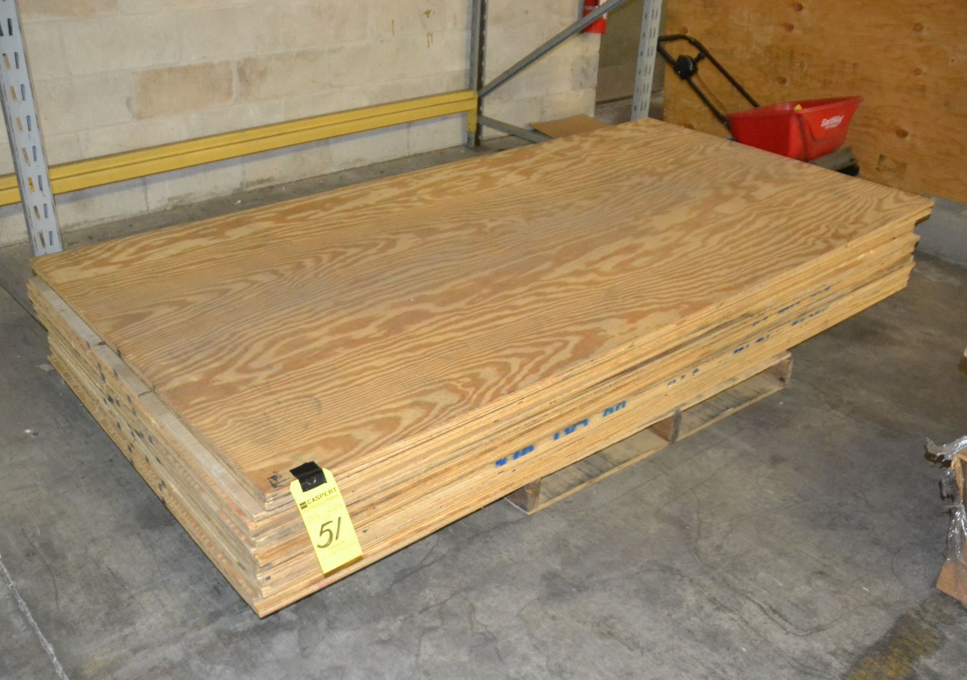 4' X 8' PLYWOOD