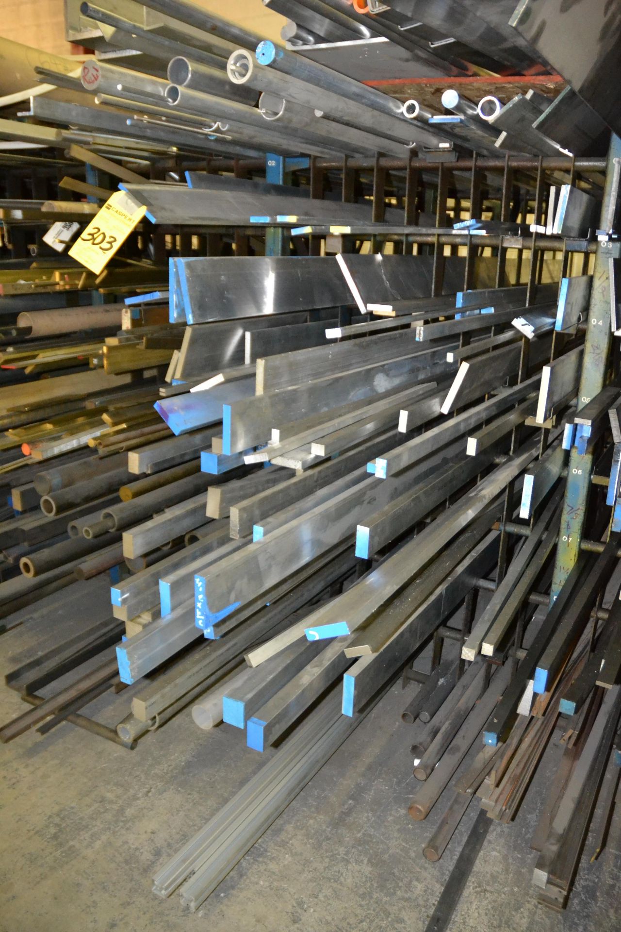 LOT-FLAT & ROUND RAW MATERIALS ON RACK