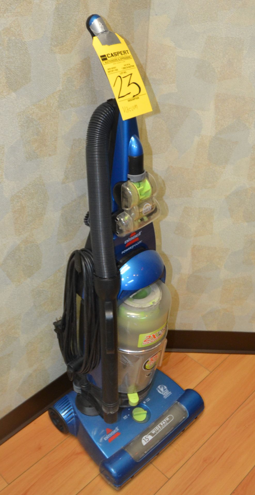 BISSELL POWERGROOM 15" VACUUM