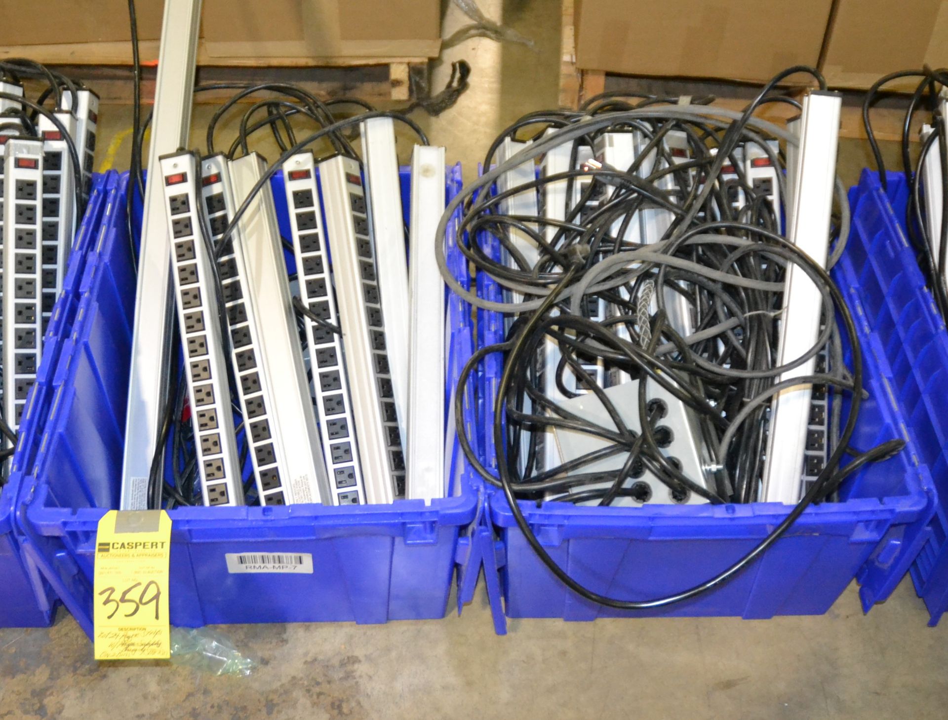LOT-24 POWER STRIPS W/CHARGING STATION