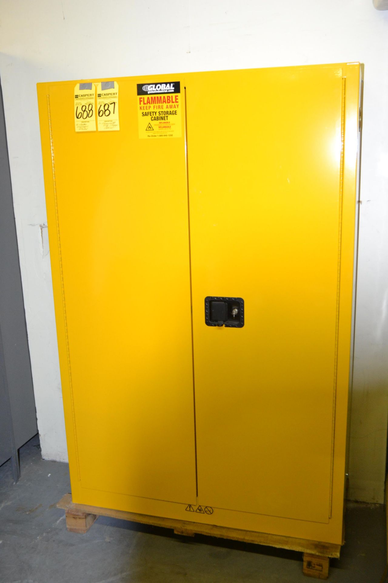 FLAMMABLE FIRE STORAGE CABINET