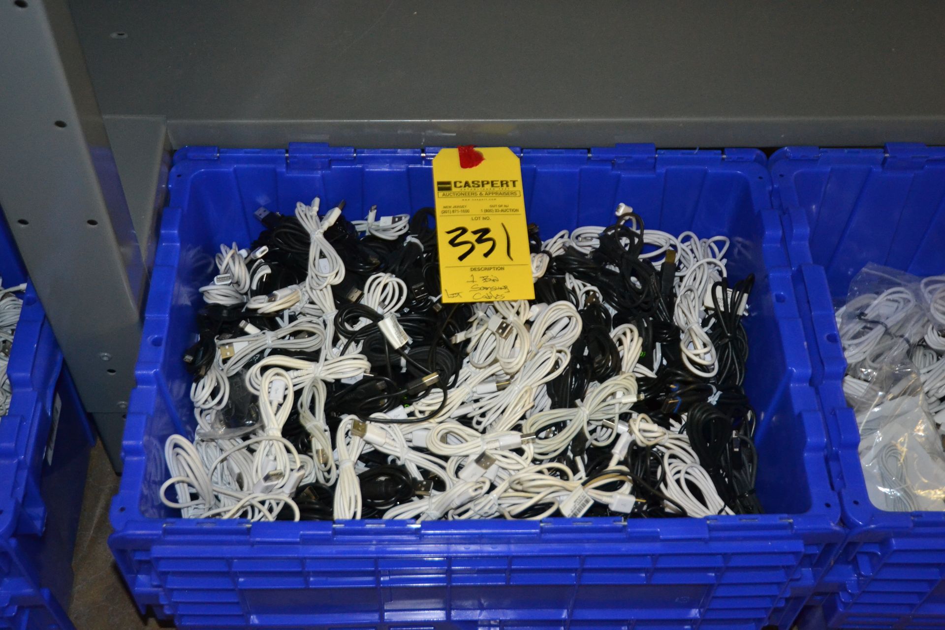 LOT - 1 BIN OF SAMSUNG WIRES