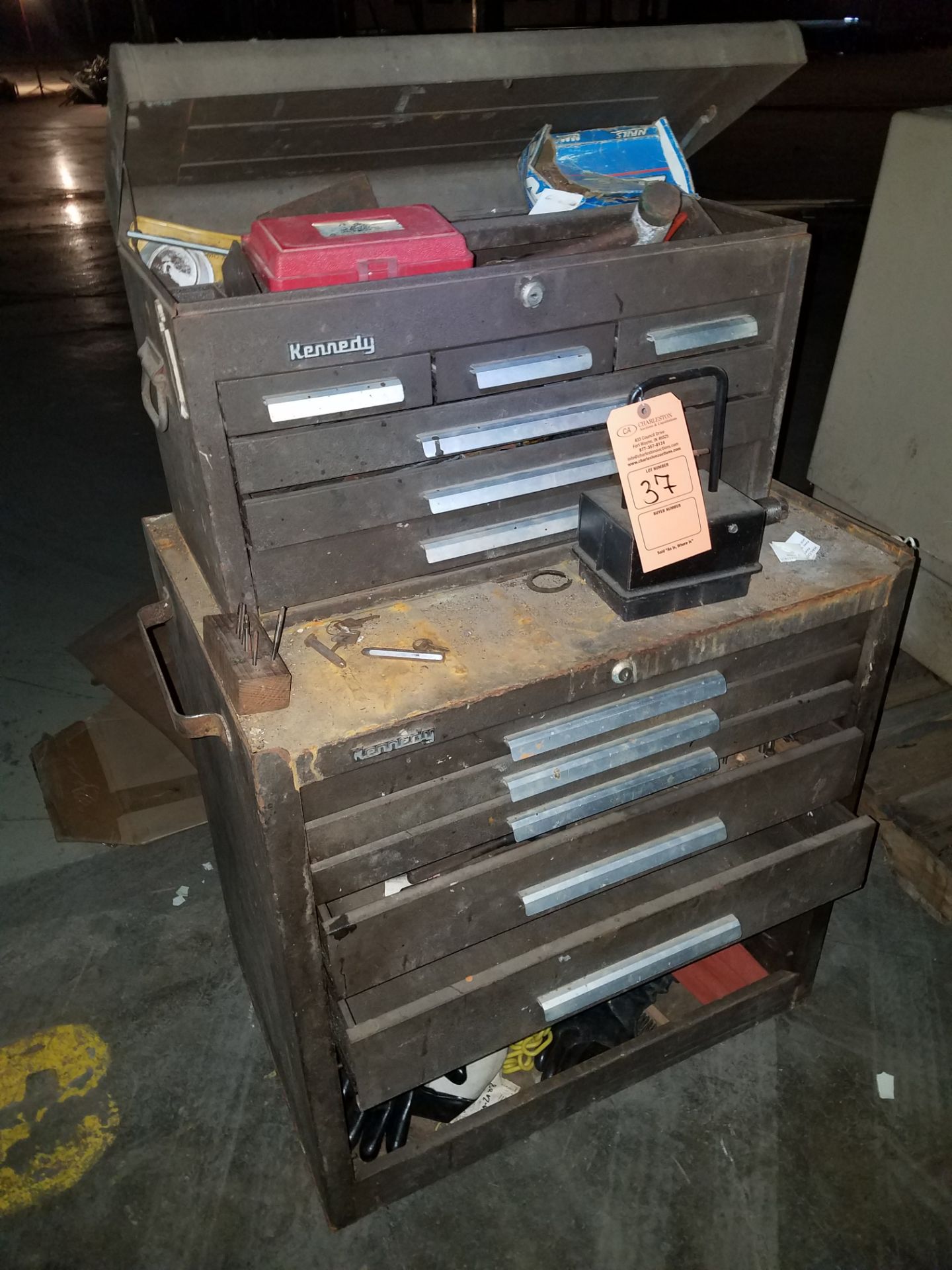 KENNEDY TOOL BOX & CONTENTS (LOCATED AT: 709 WEST WALL STREET, MORRISON IL 61270)