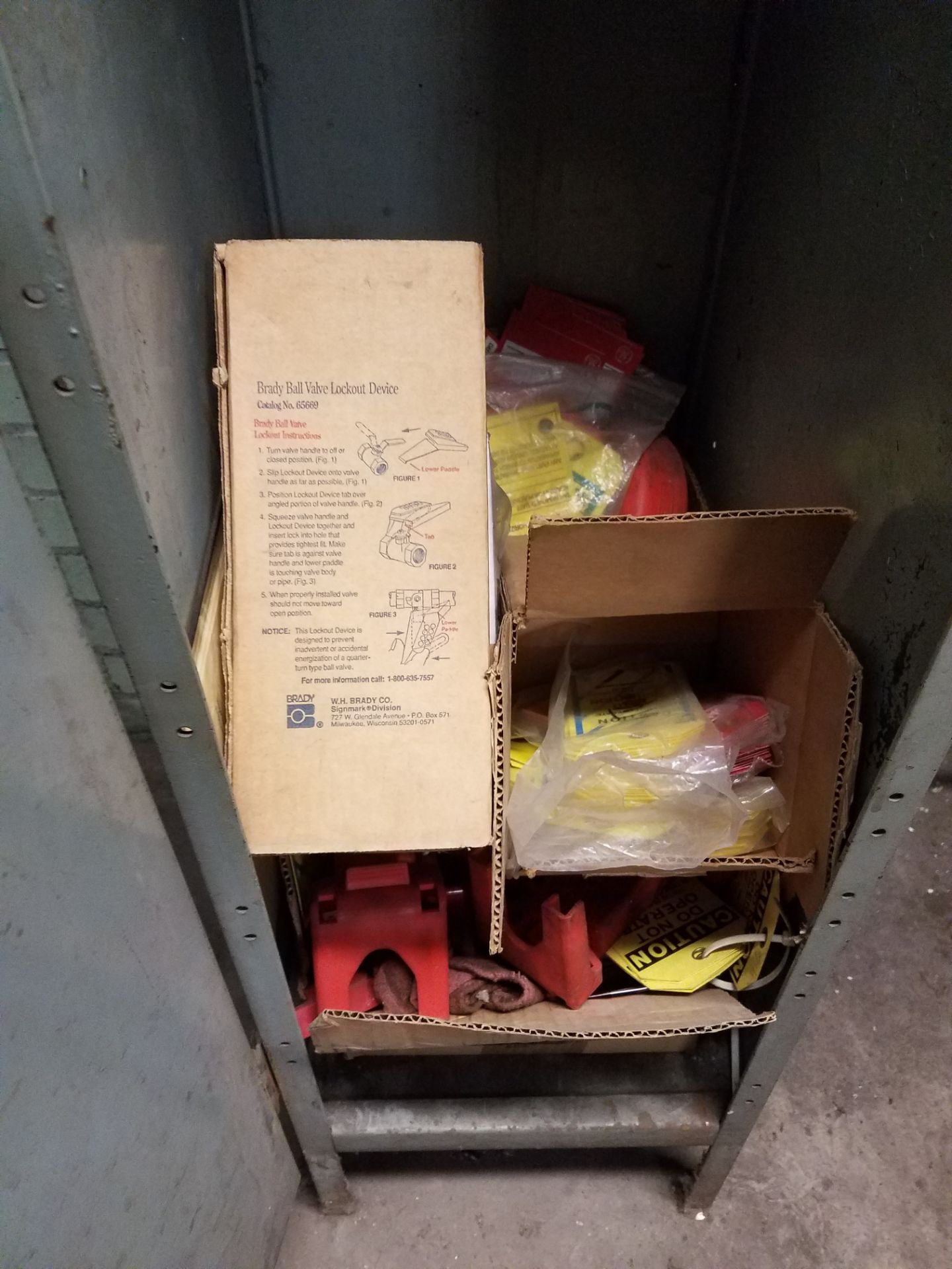 (1) LOCKER W/ LOCKOUT TAGOUT(LOCATED AT 2000 TAYLOR STREET, FORT WAYNE IN 46802) - Image 2 of 3