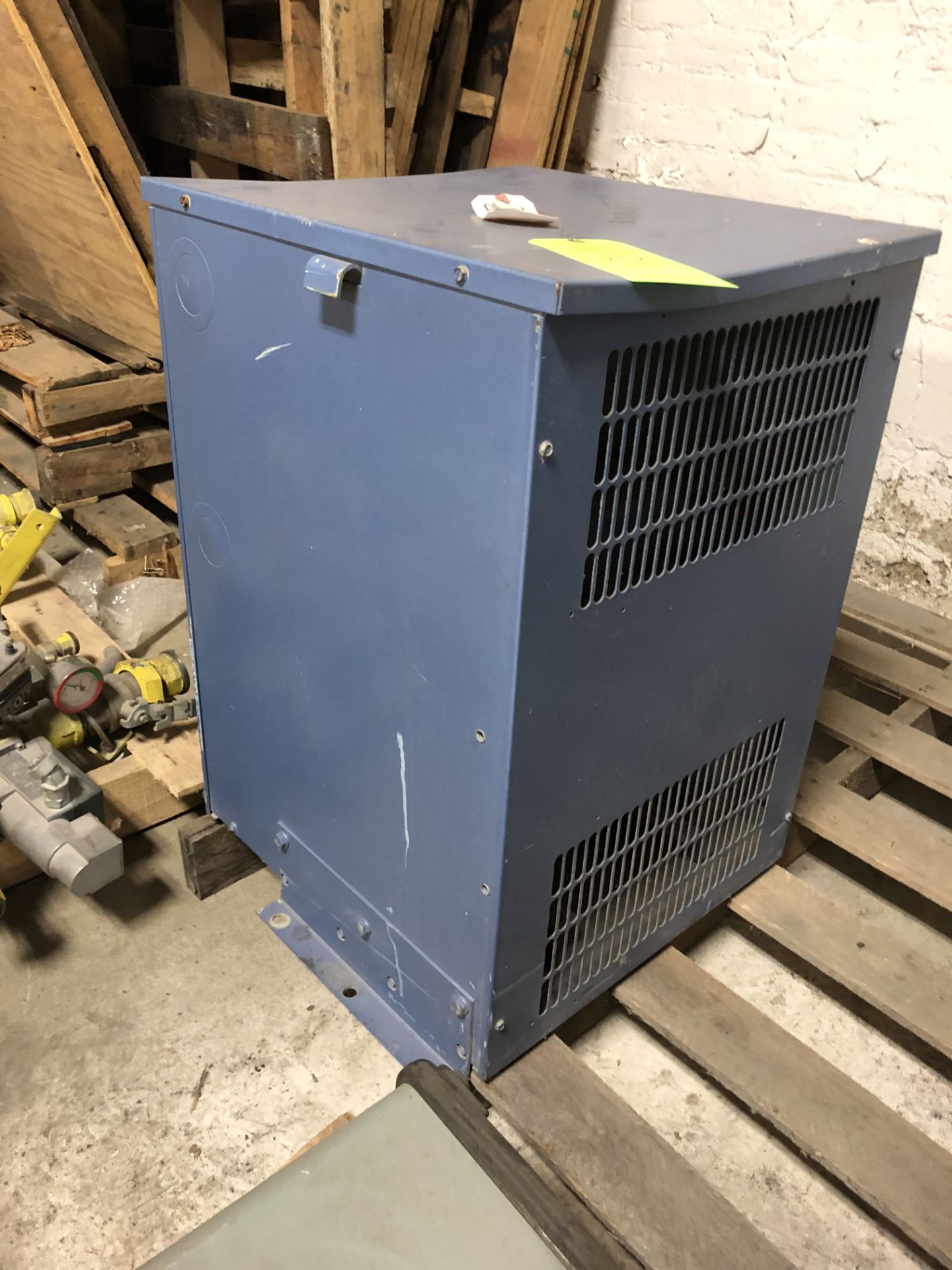 HAMMOND MANUFACTURING 15 KVA TRANSFORMER