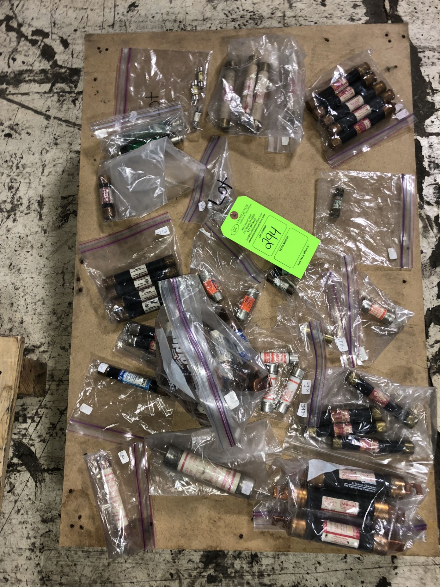 ASSORTED FUSES LPS-RK5; 200,000 AMPS