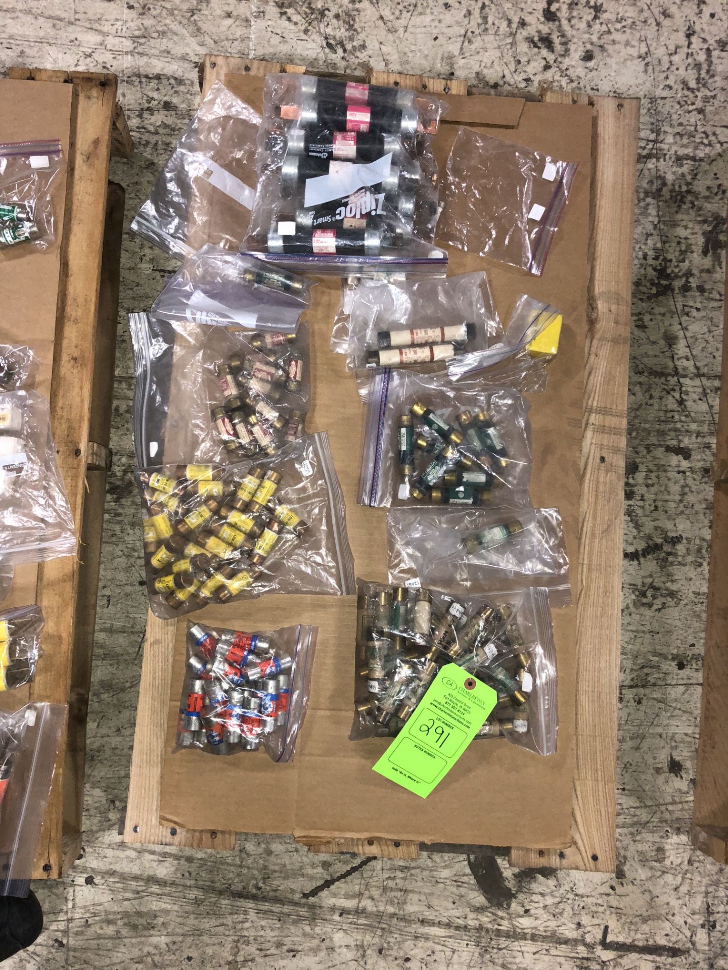 ASSORTED FUSES LPS-RK5; 200,000 AMPS