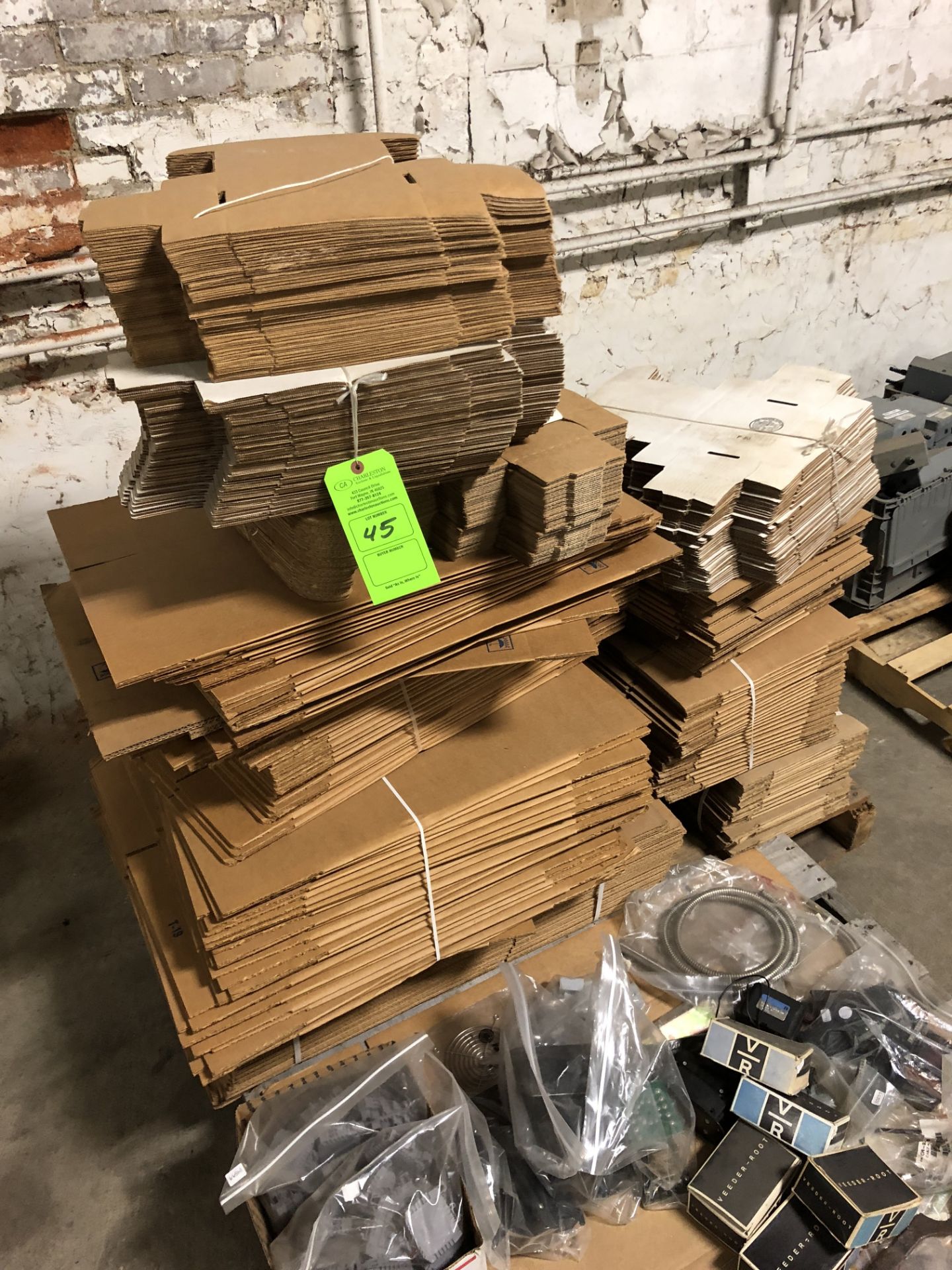 ASSORTED BOXES; 18" X 11 3/4" X 5 1/2" 95LB CRUSH LIMIT