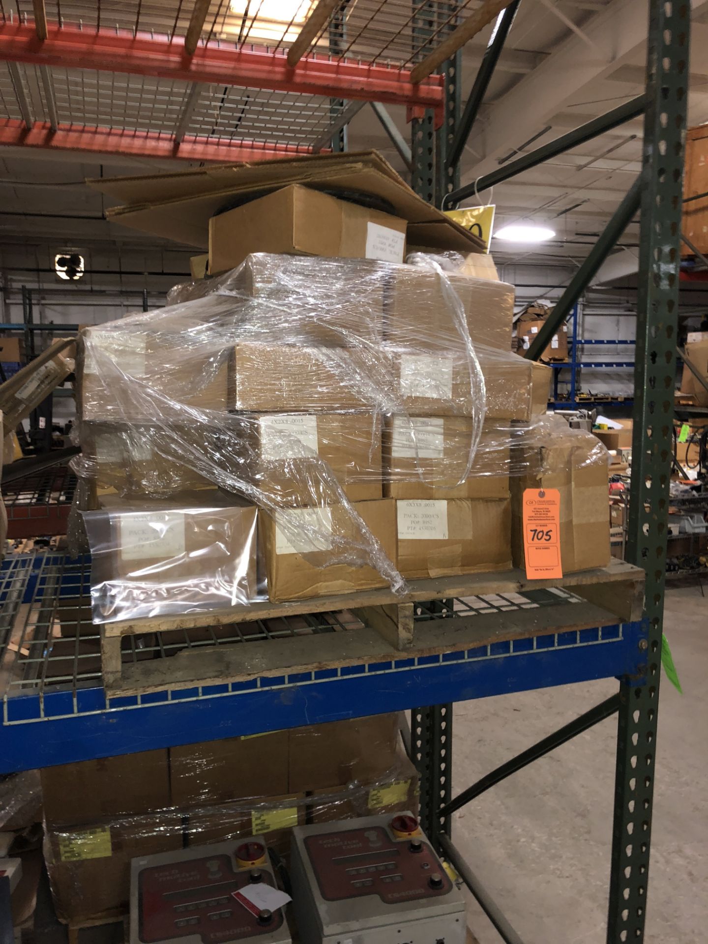 PALLET OF ASSORTED PLASTIC BAGS 2000 PER BOX 10" X 10"; 6" X 3" X 8"