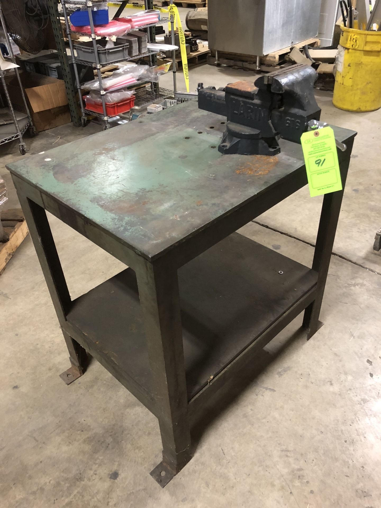 METAL WORK BENCH 32"X24"