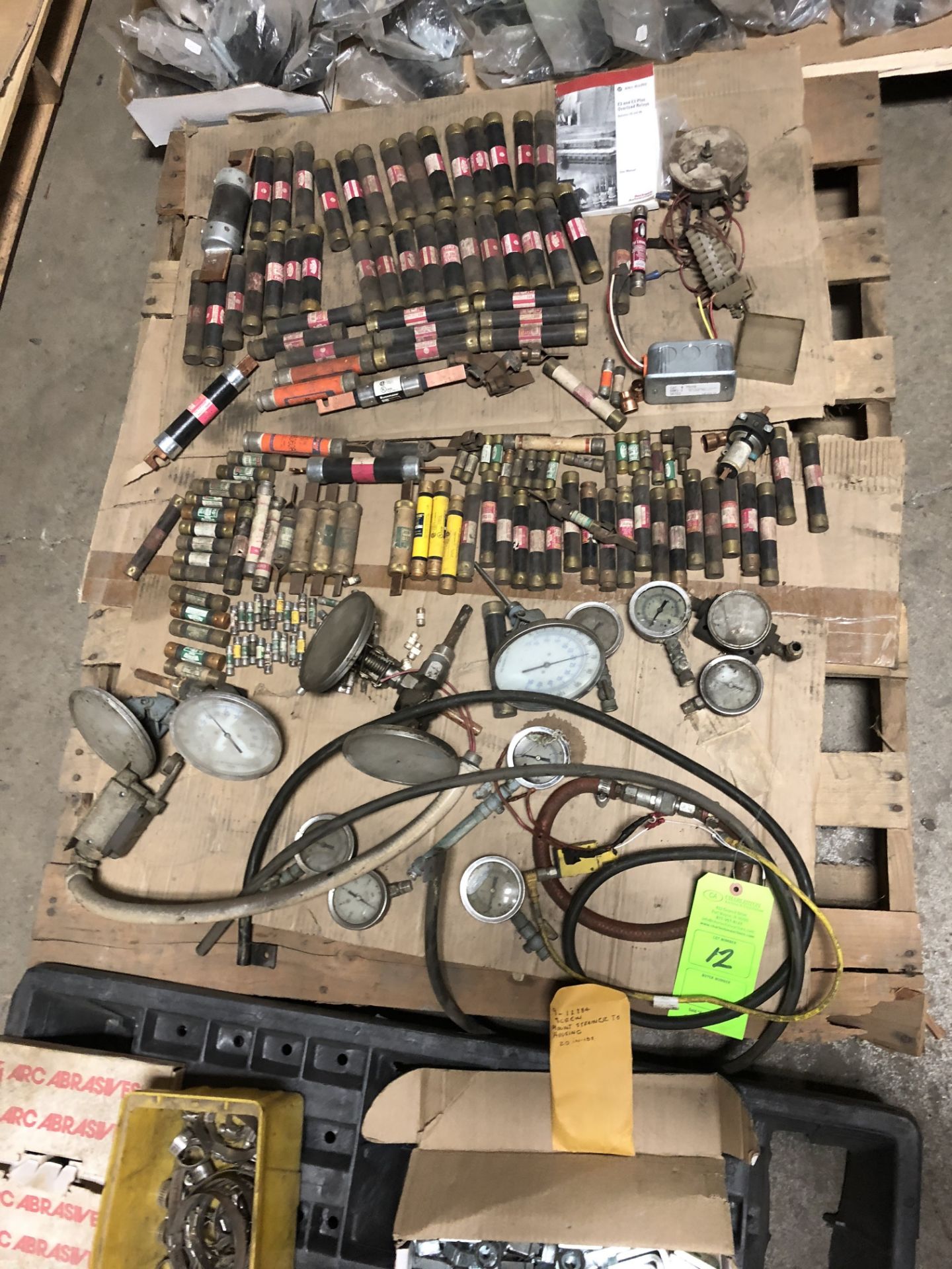 ASSORTED FUSE GAGES