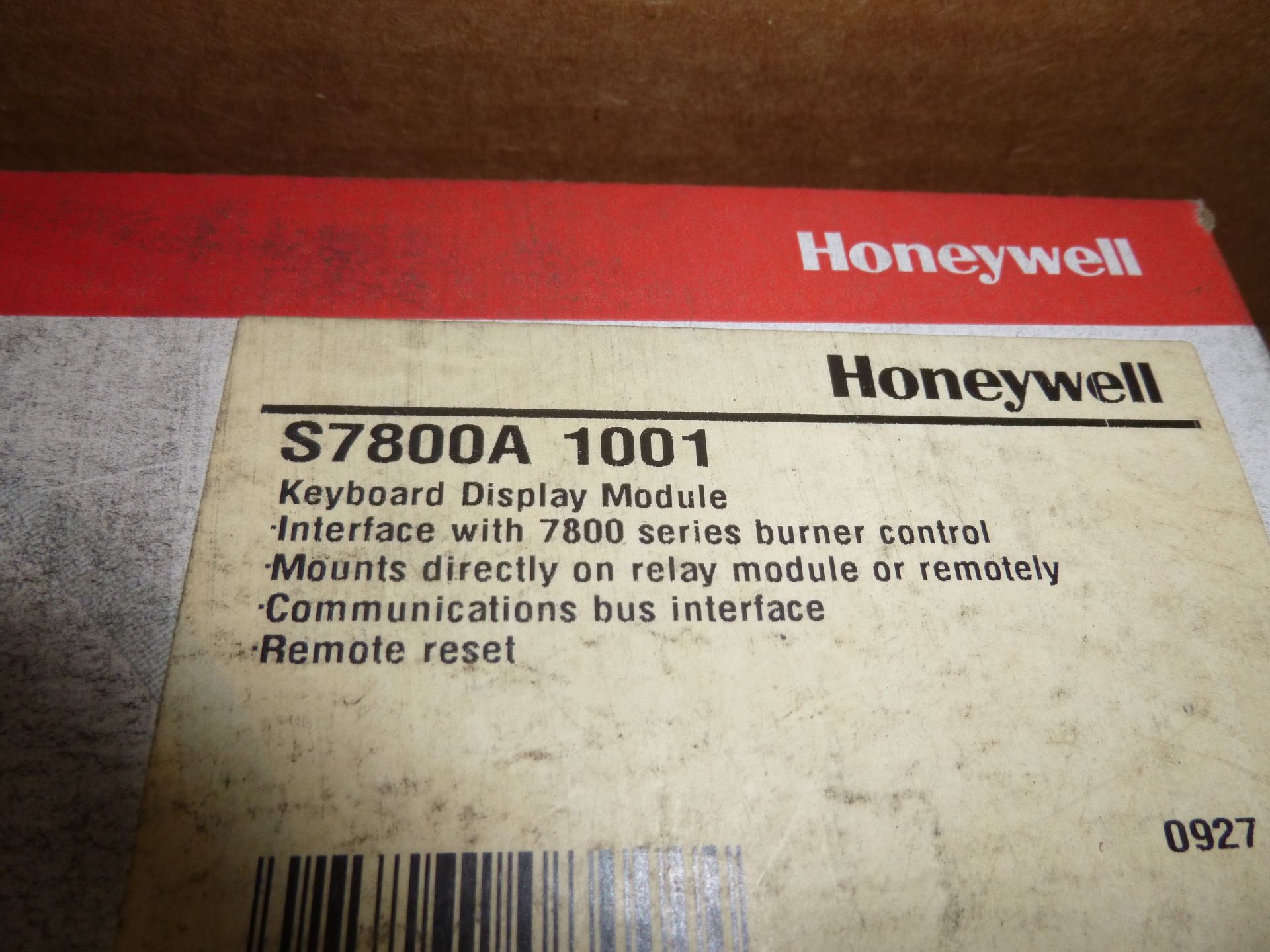 Honeywell keyboard display module S7800A-1001, as always with Brolyn LLC auctions, all lots can be - Image 2 of 2