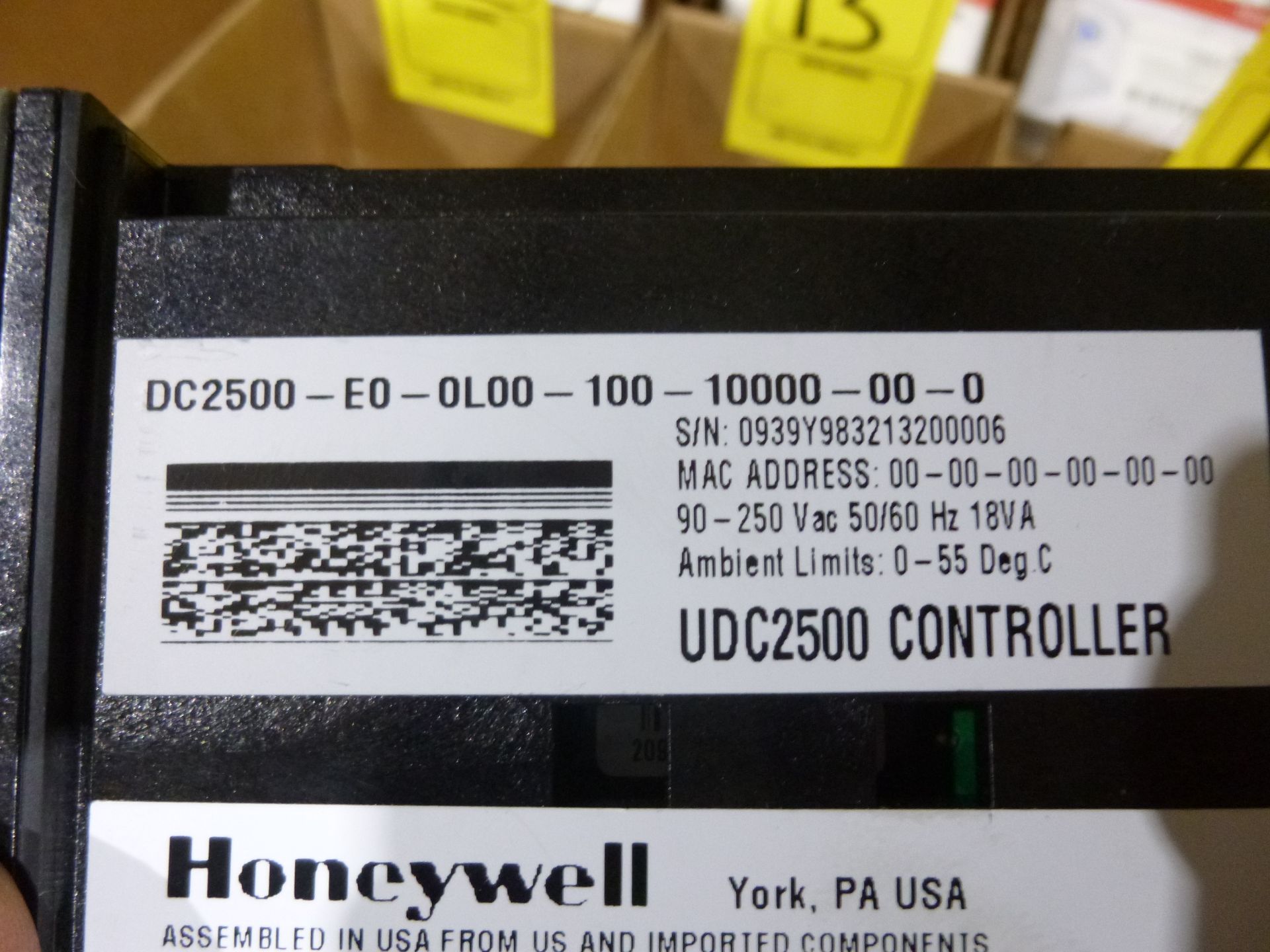 Honeywell controller UDC2500 part number DC2500-E0-0L00-100-10000-00-0 new, as always with Brolyn - Image 3 of 3