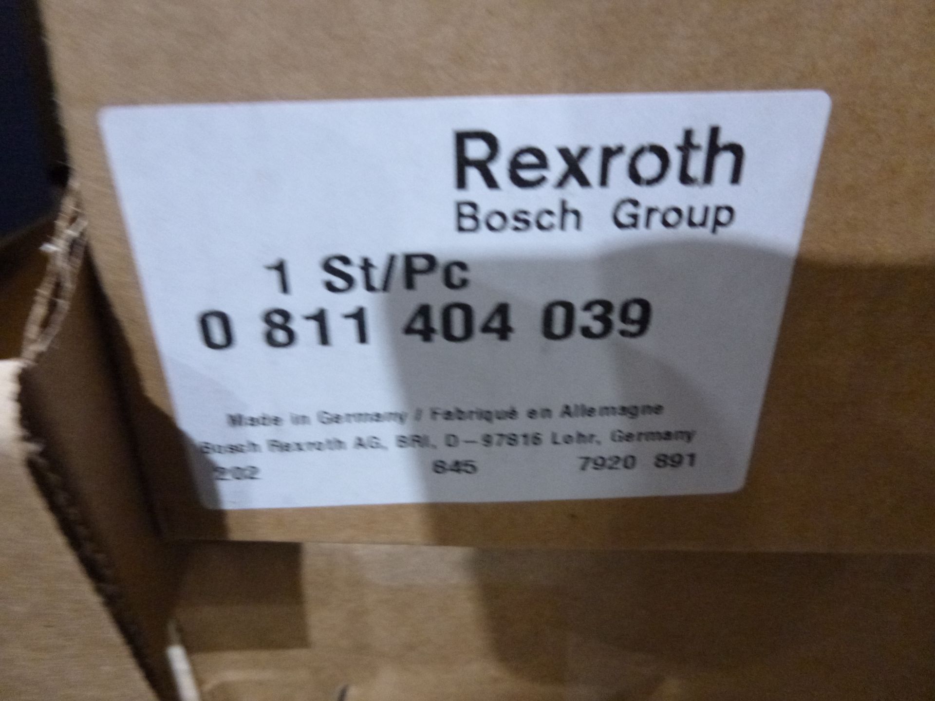 Rexroth valve part number 0811404039, new as pictured, as always with Brolyn LLC auctions, all - Image 2 of 3