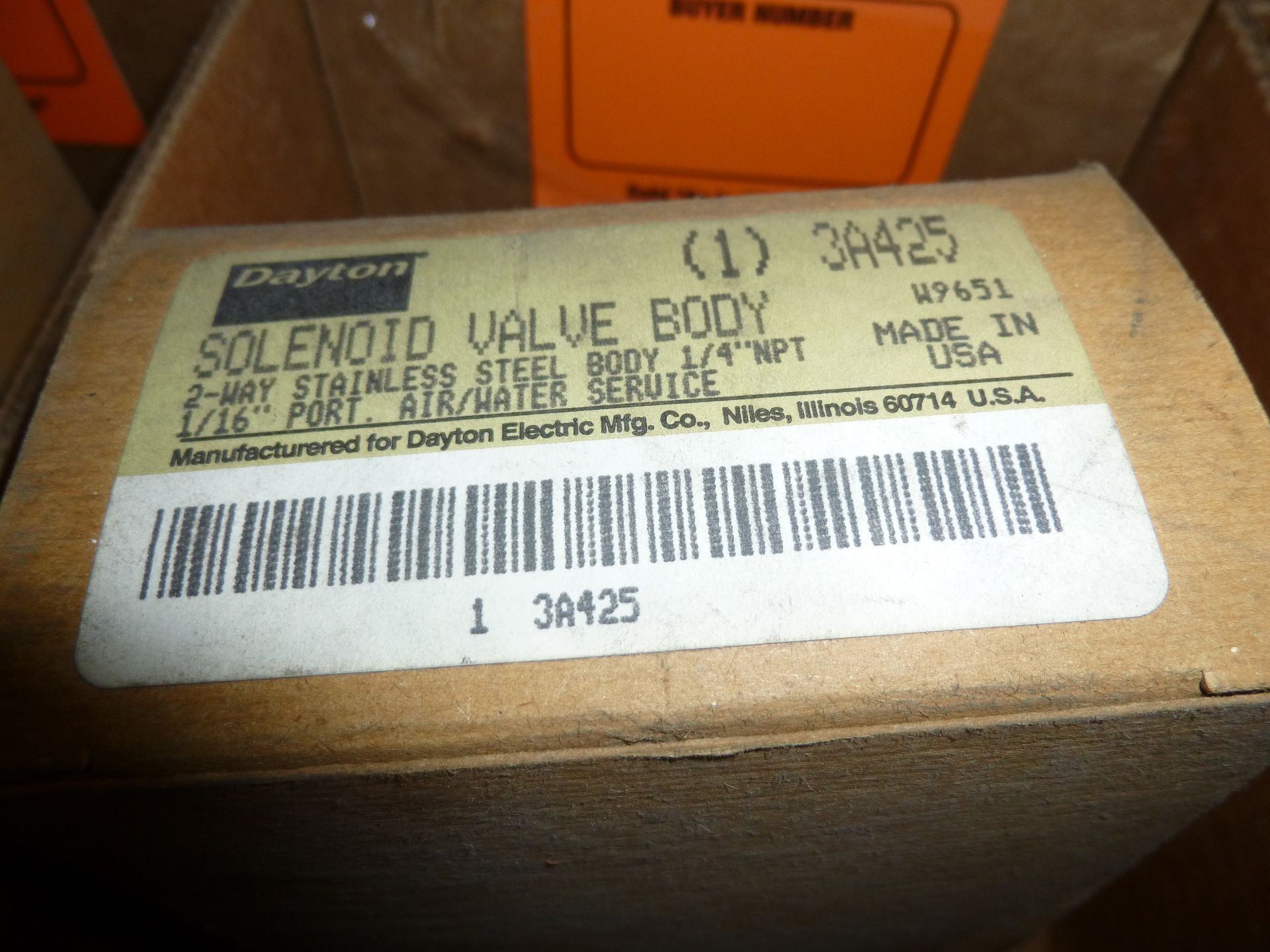 Qty 3 Dayton Solenoid valve body model 3A425, new in boxes, as always with Brolyn LLC auctions, - Image 2 of 2