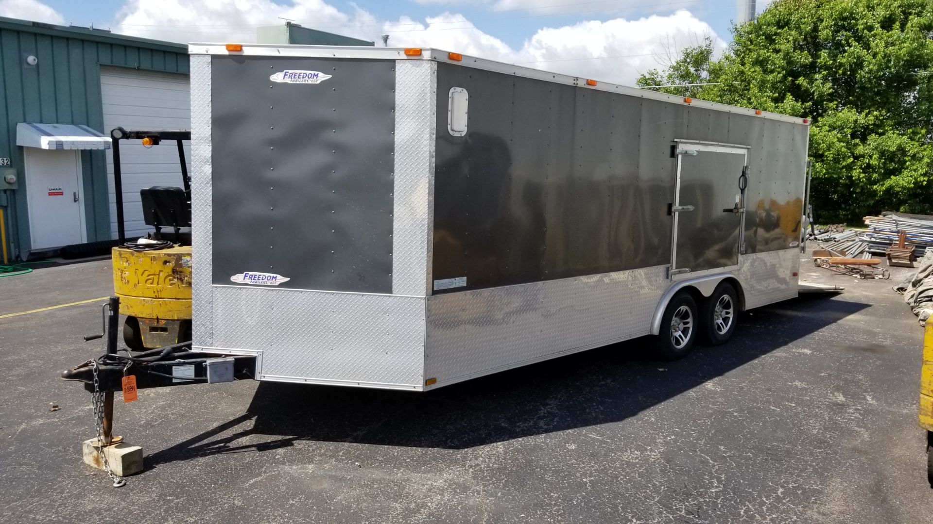 2012 FREEDOM TRAILERS, LLC 8.5' x 20' ENCLOSED ALUMINUM TRAILER / GVWR 7,000 LB / 3,800 LB MAX CARGO - Image 2 of 4