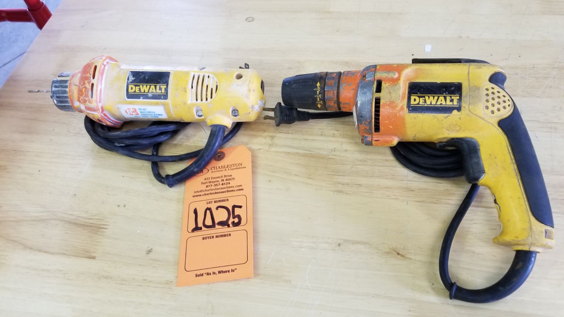 LOT (1) DEWALT MODEL DW660 ELECTRIC CUT OUT TOOL / (1) DEWALT MODEL DW272 VARIABLE SPEED