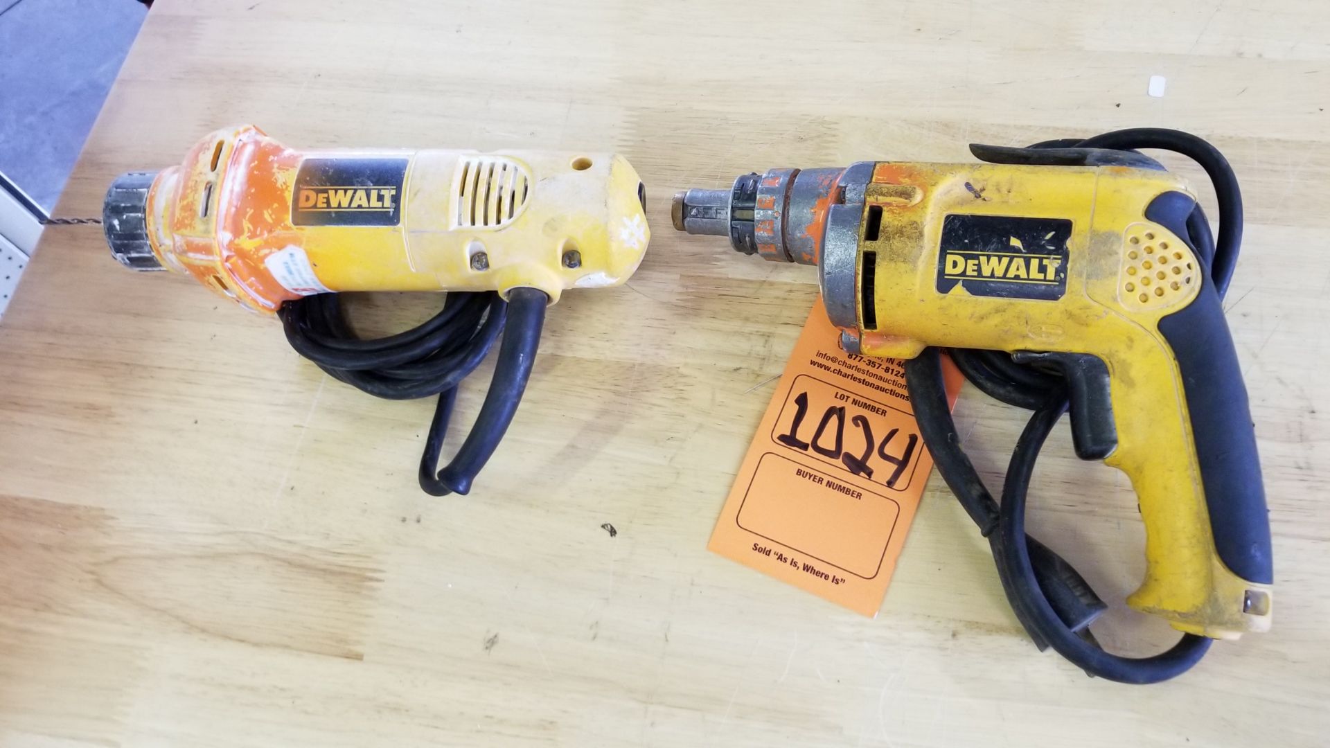 LOT (1) DEWALT MODEL DW660 ELECTRIC CUT OUT TOOL / (1) DEWALT MODEL DW272 VARIABLE SPEED