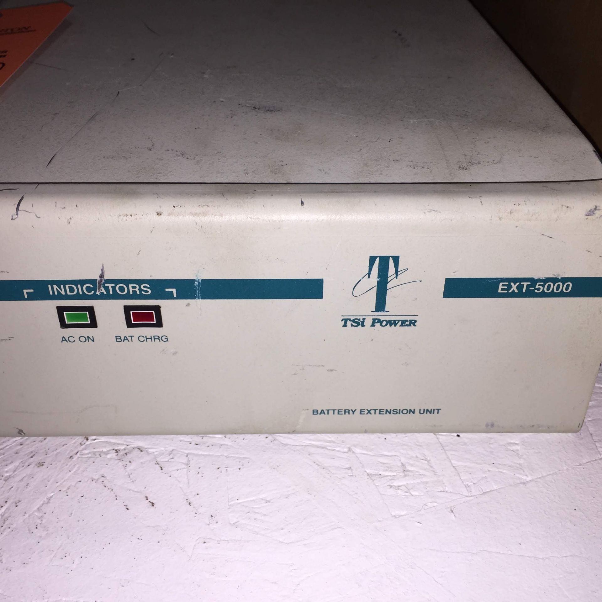 (1) *USED* TSI Power EXT-5000 Battery Extension Unit *USED* - Image 2 of 4