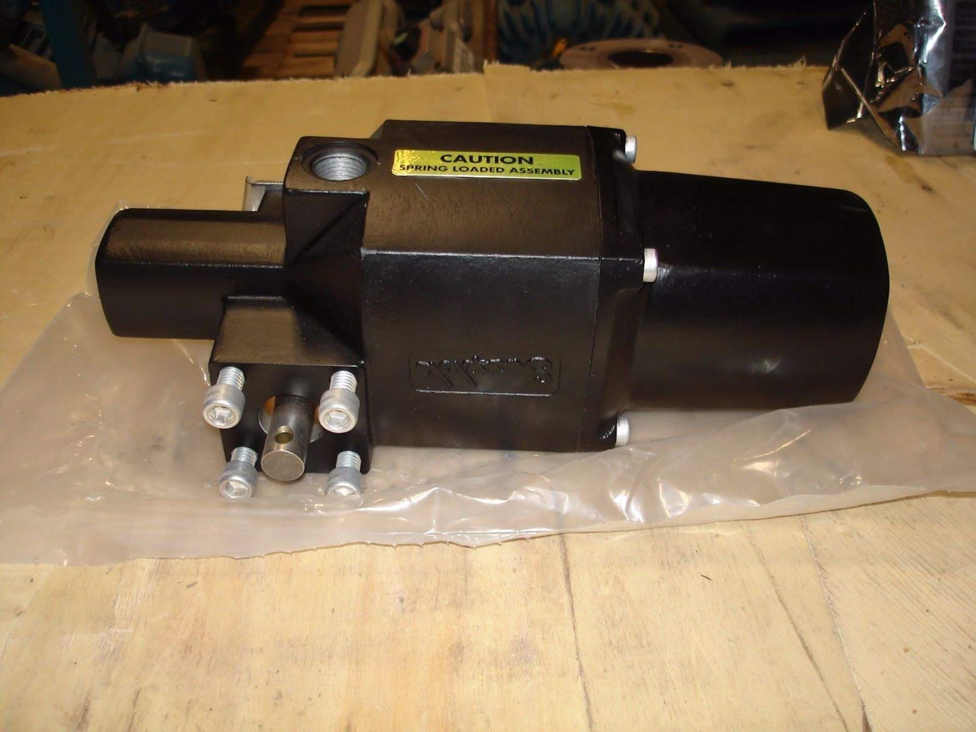 (1) *NIB* Swagelok Pneumatic Actuator 155 SR 200 PSI MAX *NIB* - Image 5 of 5